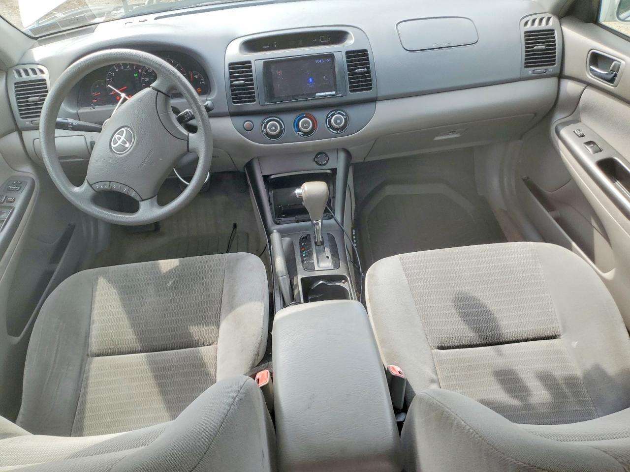 2005 Toyota Camry Le White vin: 4T1BE32K05U587533