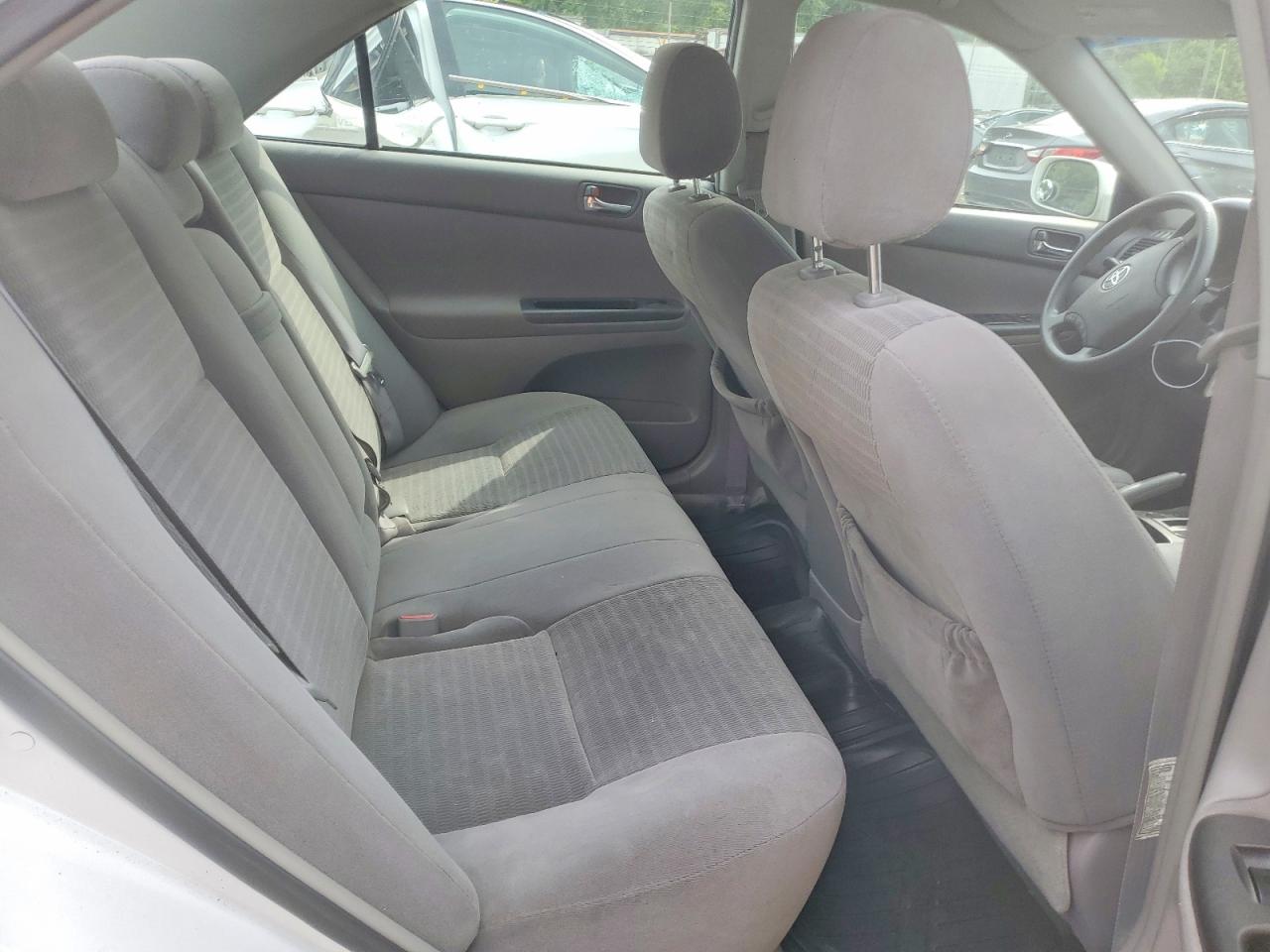 2005 Toyota Camry Le White vin: 4T1BE32K05U587533