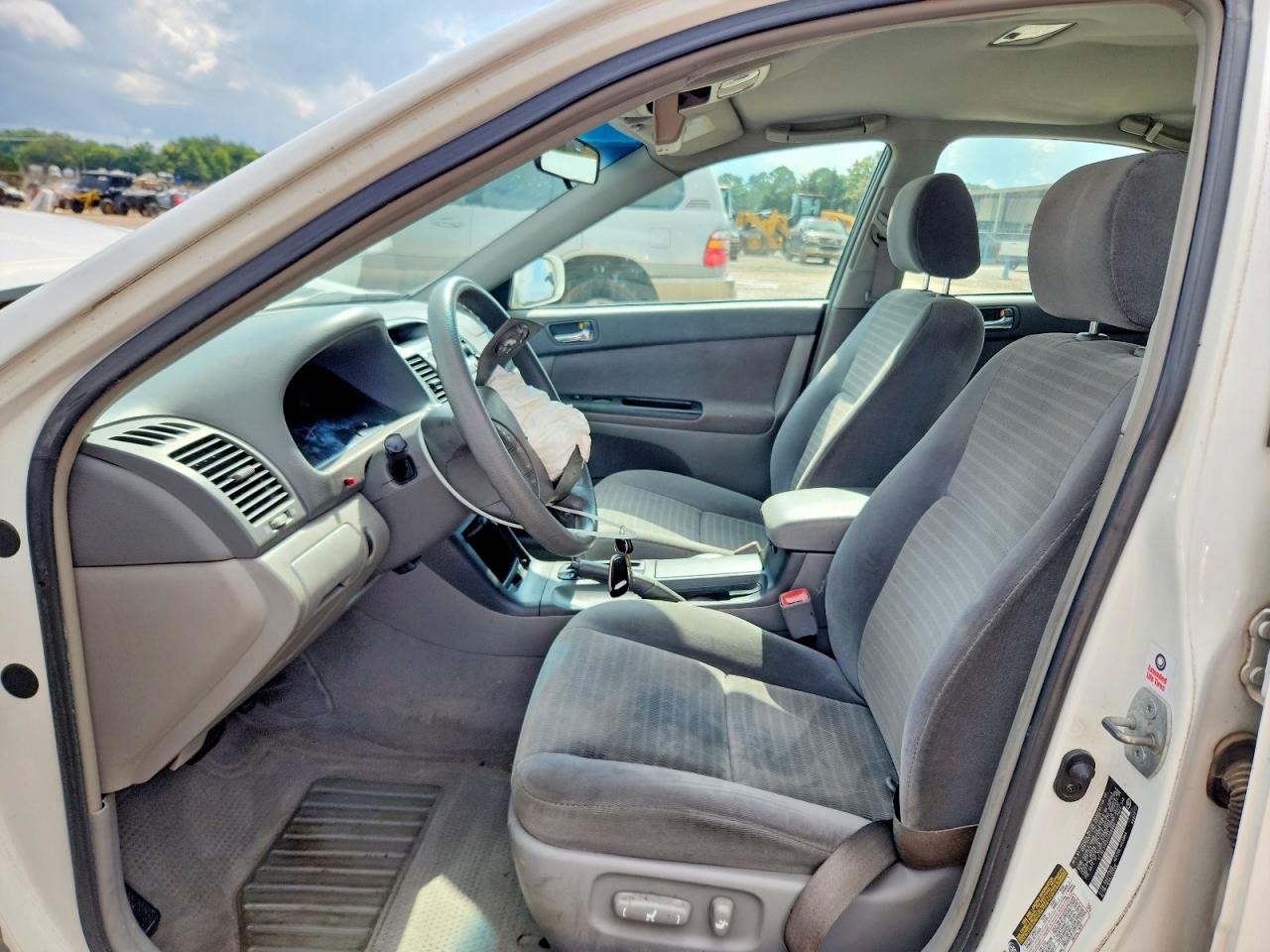 2005 Toyota Camry Le Белый vin: 4T1BE32K05U596880