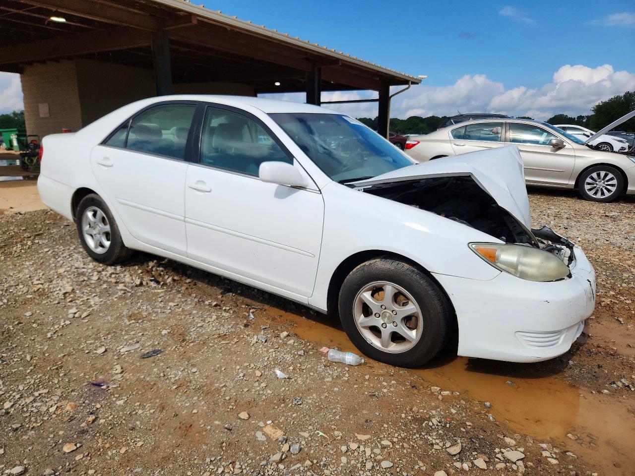 2005 Toyota Camry Le Белый vin: 4T1BE32K05U596880