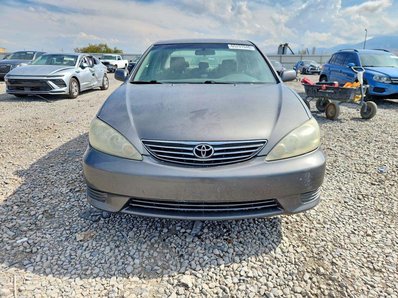 2005 Toyota Camry Le Gray vin: 4T1BE32K05U605173