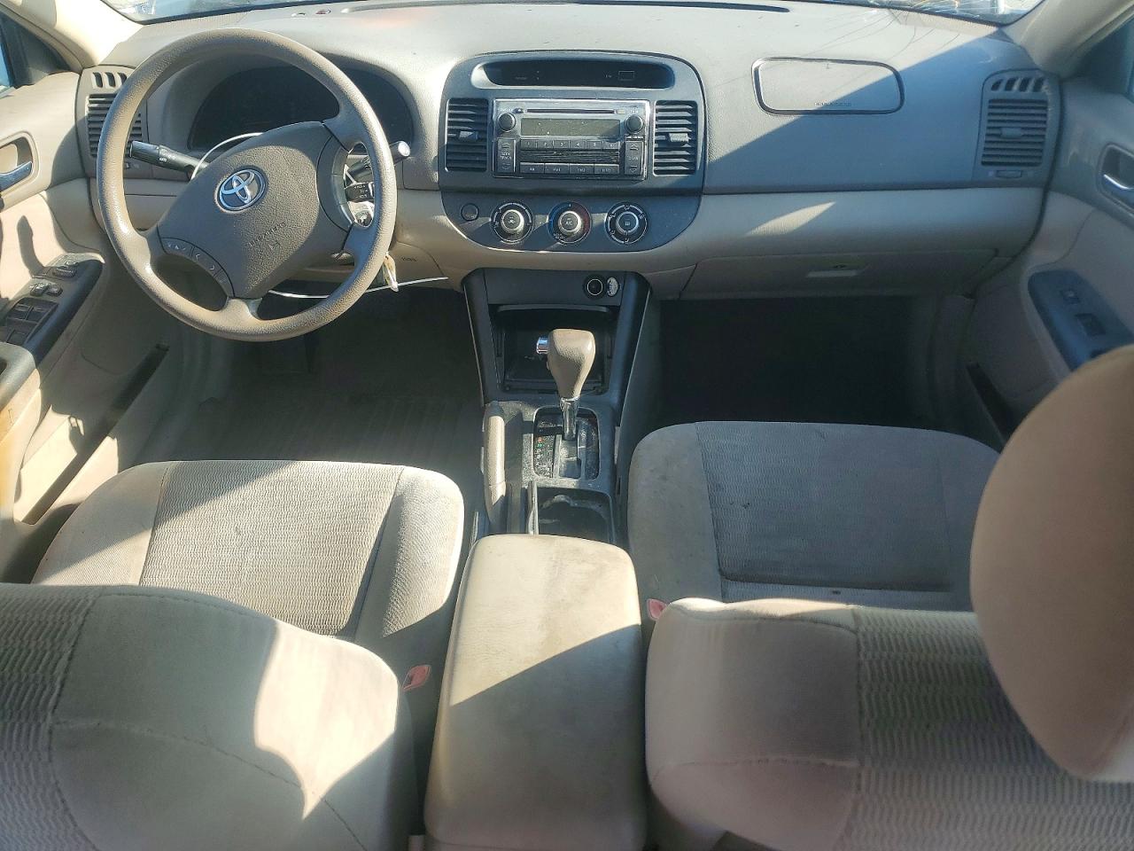 2005 Toyota Camry Le White vin: 4T1BE32K05U637007