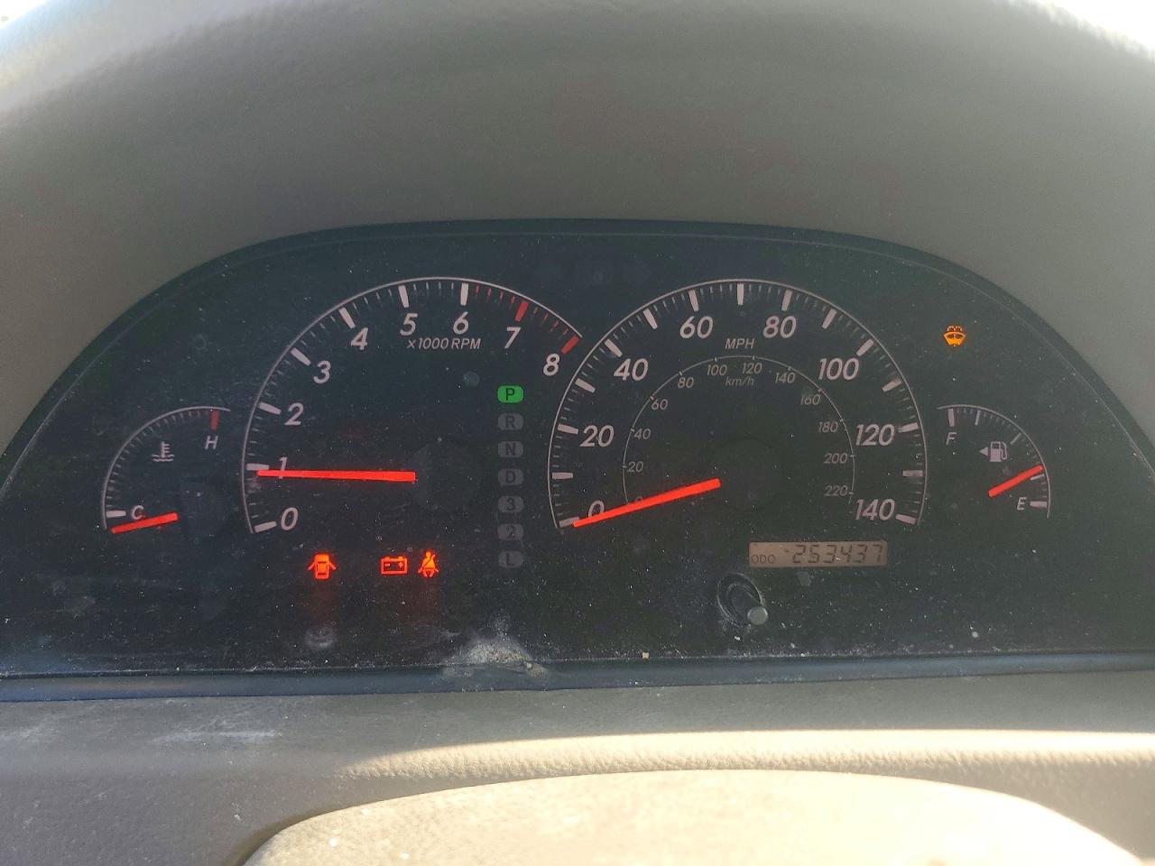 2005 Toyota Camry Le White vin: 4T1BE32K05U637007
