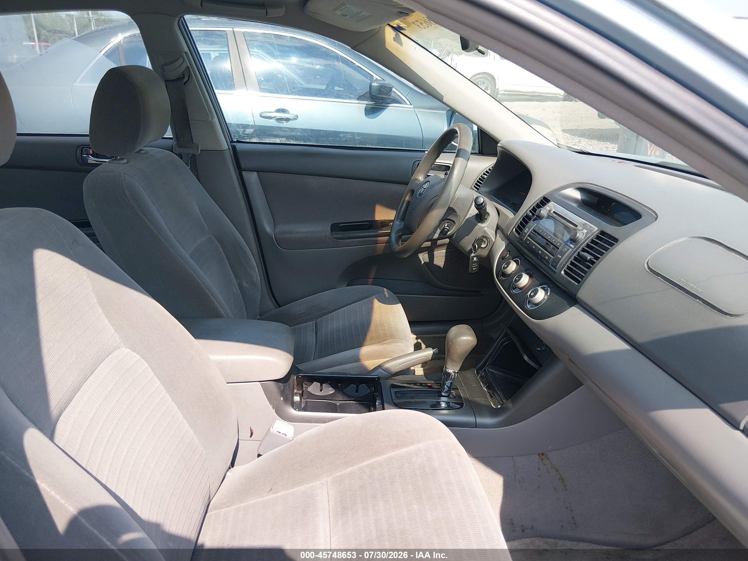 2005 Toyota Camry Le Синий vin: 4T1BE32K05U951921