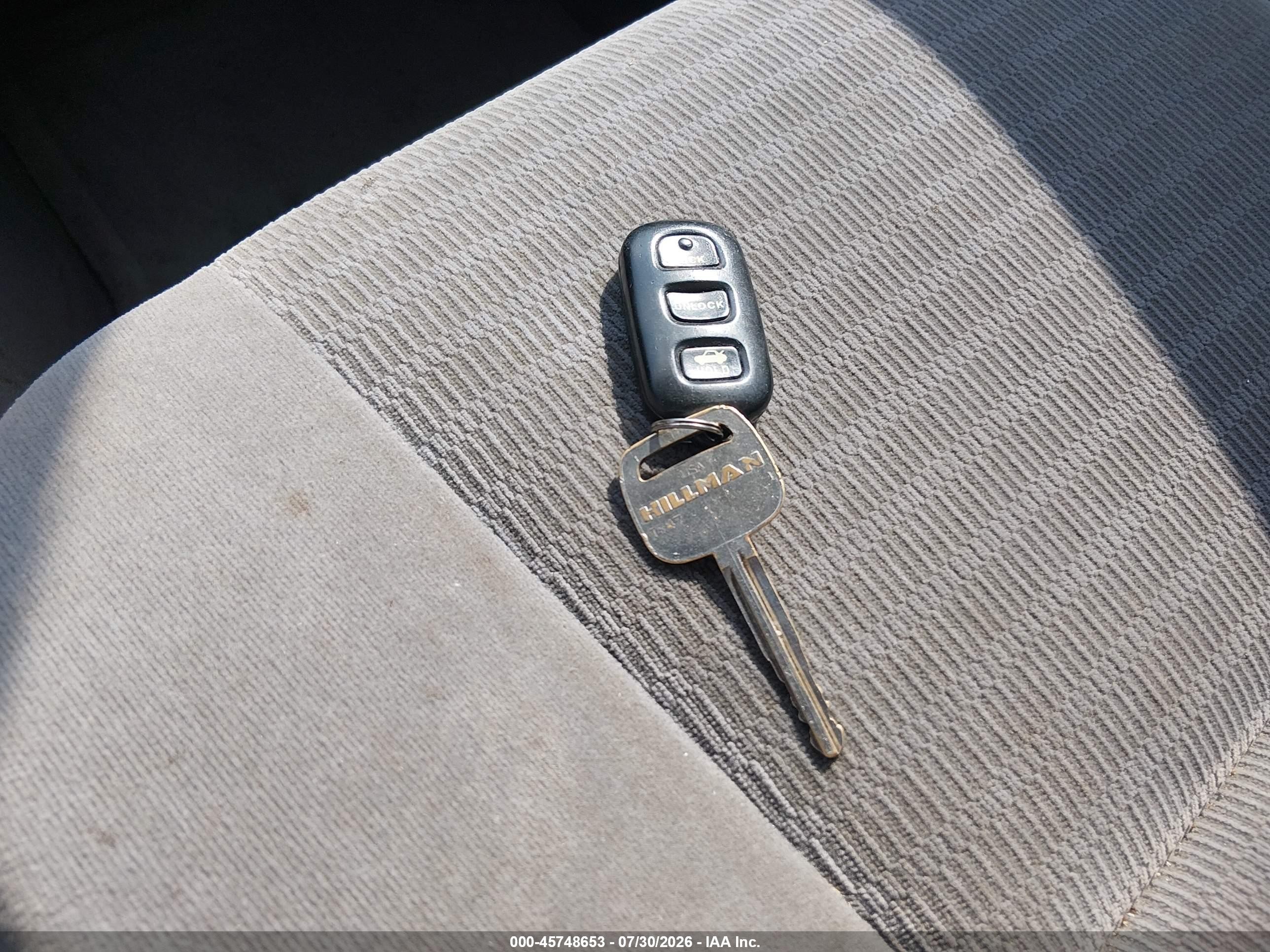 2005 Toyota Camry Le Синий vin: 4T1BE32K05U951921