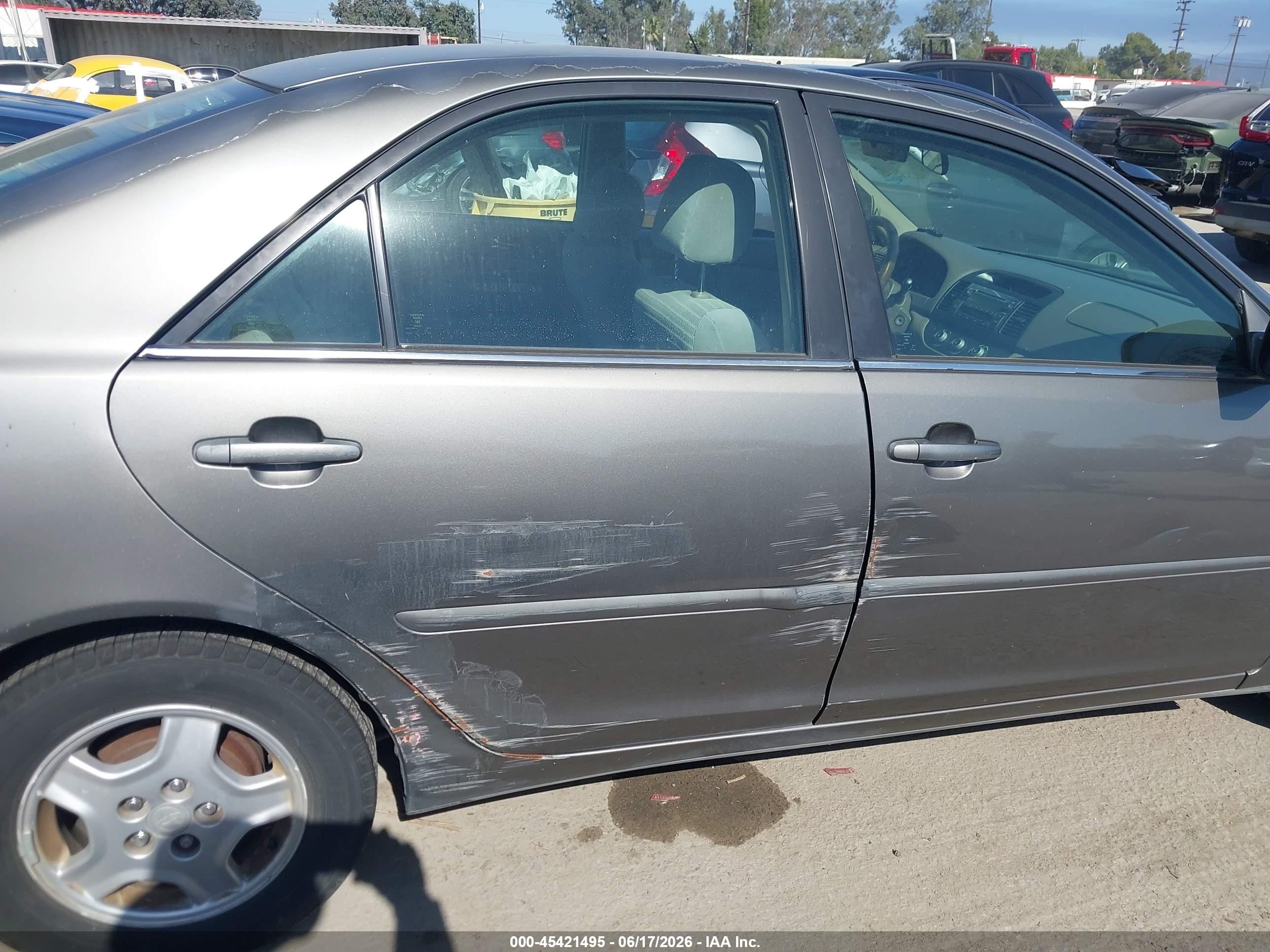 2005 Toyota Camry Le Gray vin: 4T1BE32K05U956875