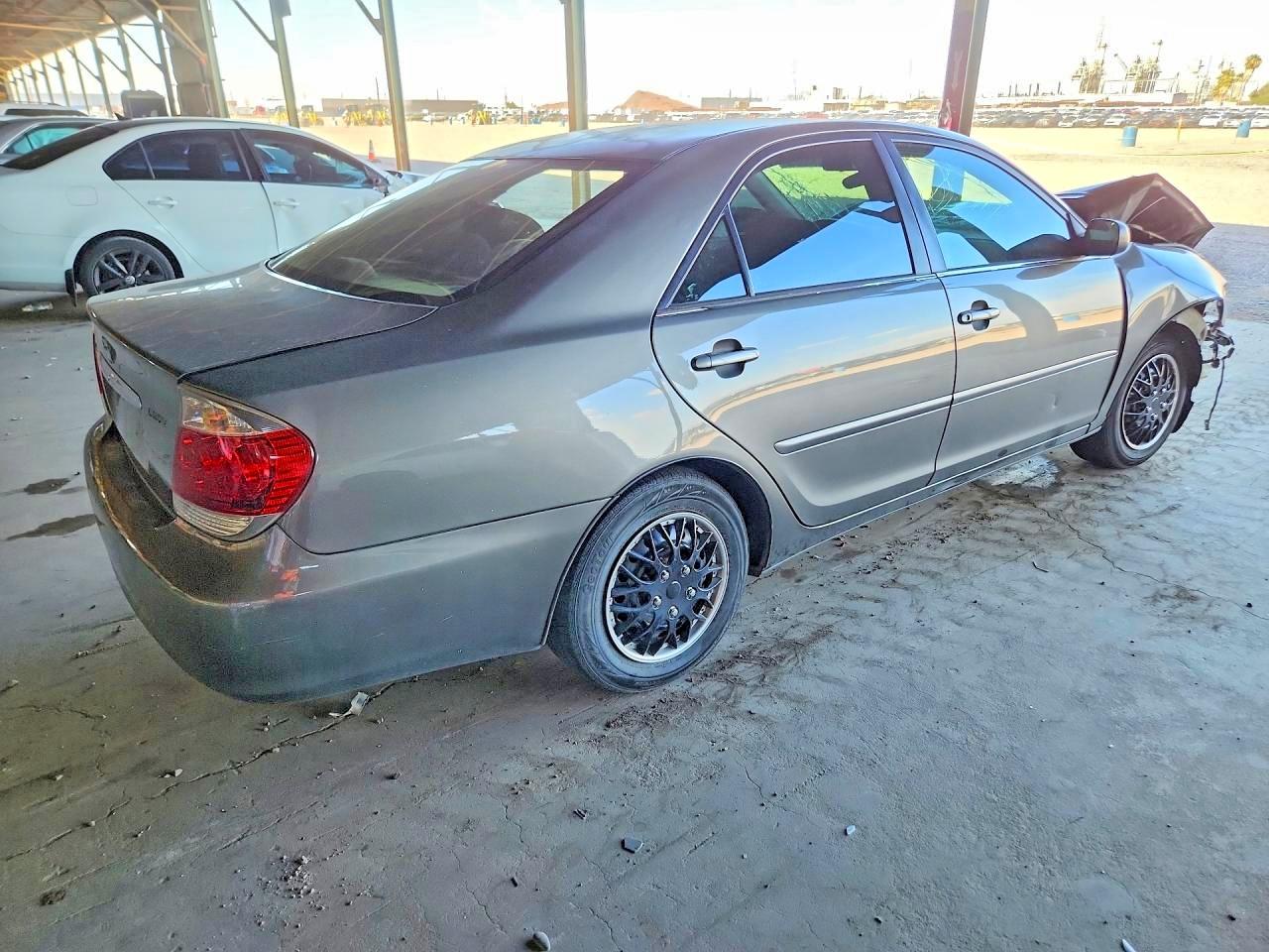 2005 Toyota Camry Standard Gray vin: 4T1BE32K05U970369
