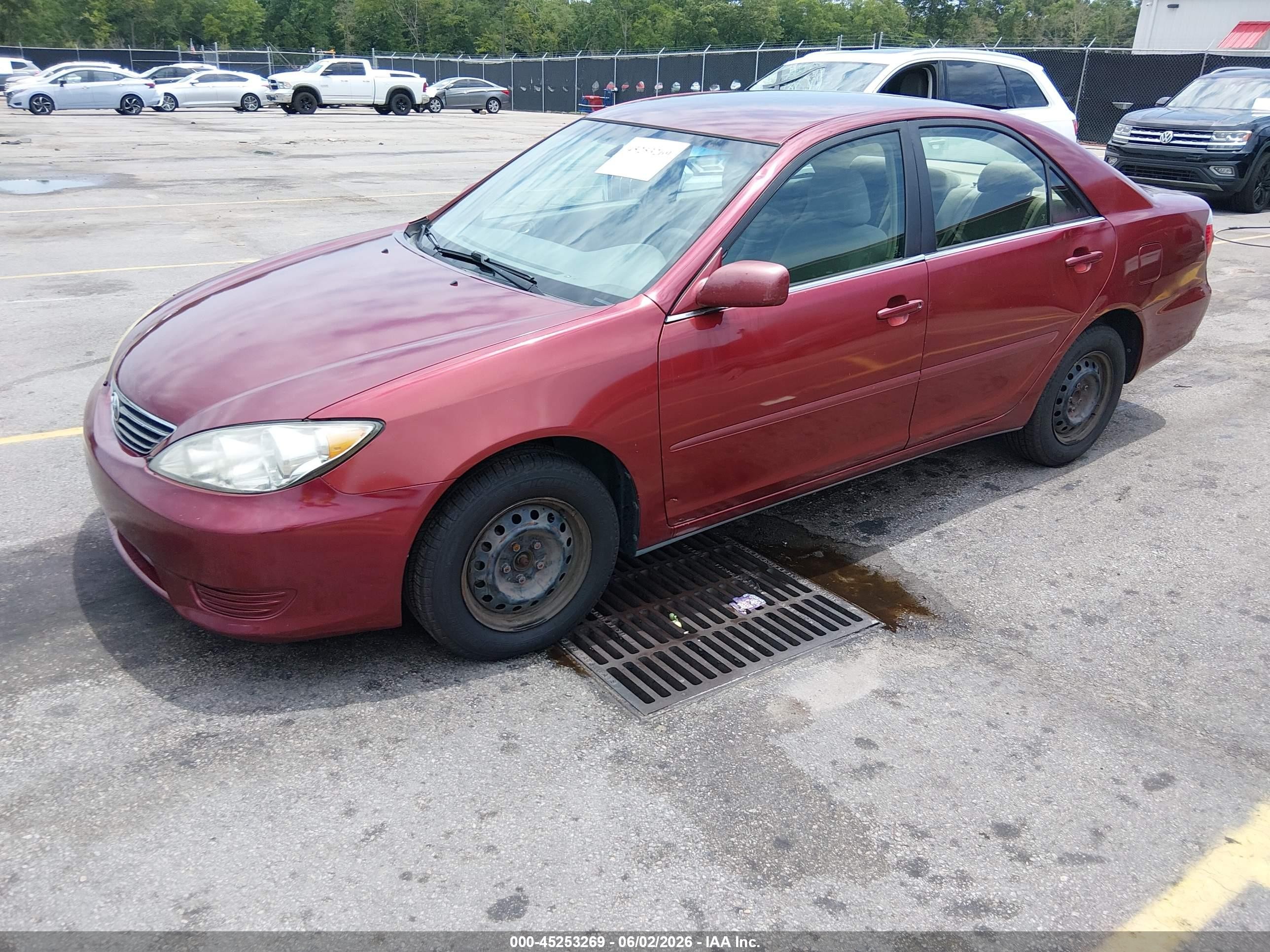 2006 Toyota Camry Le Бордовый vin: 4T1BE32K06U107072
