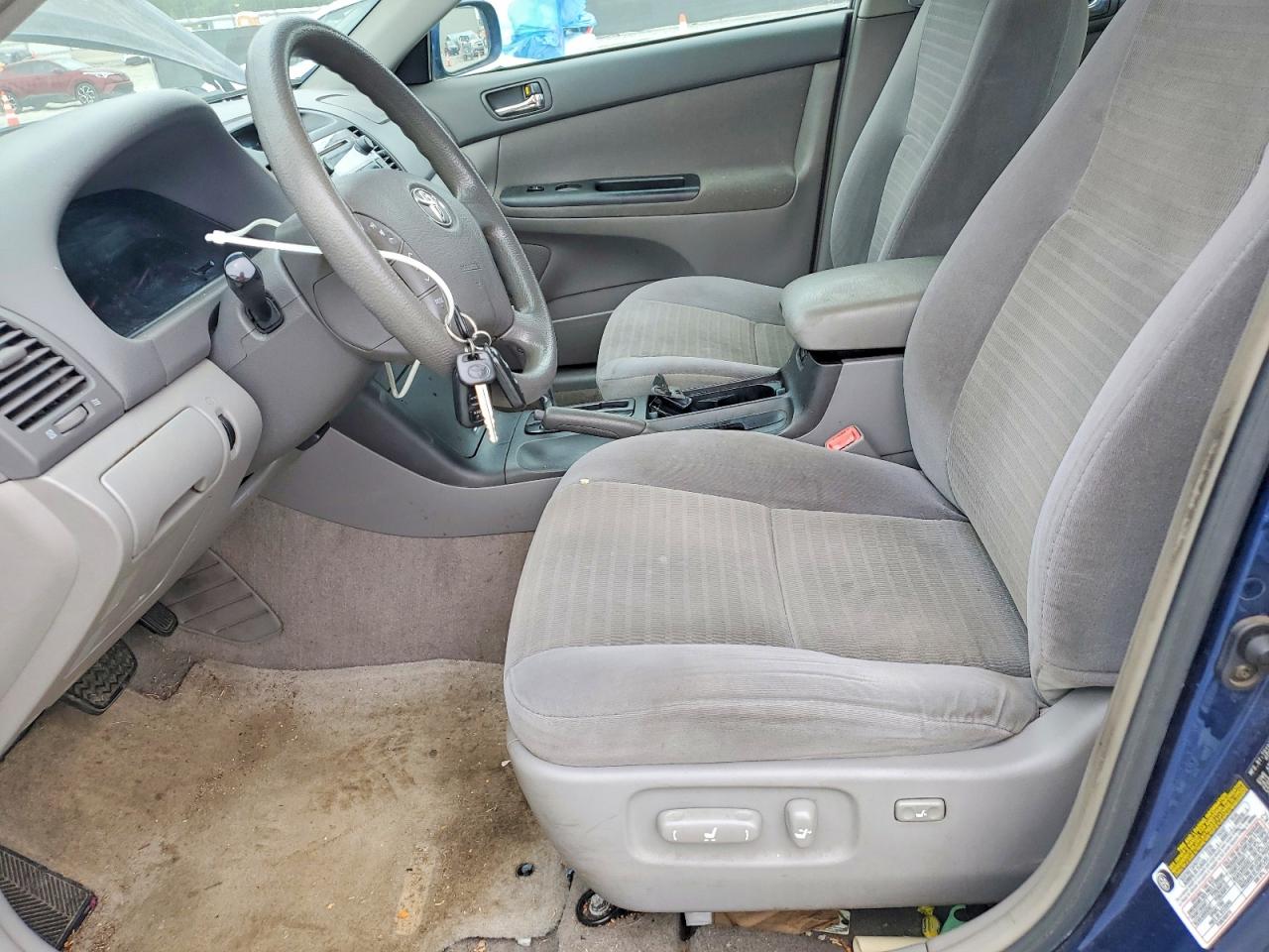 2006 Toyota Camry Le Blue vin: 4T1BE32K06U143196