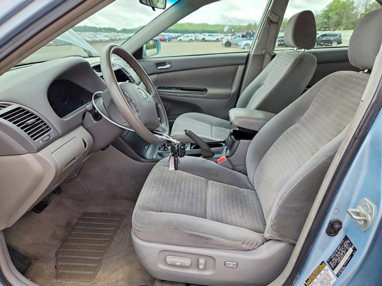 2006 Toyota Camry Le Blue vin: 4T1BE32K06U643083
