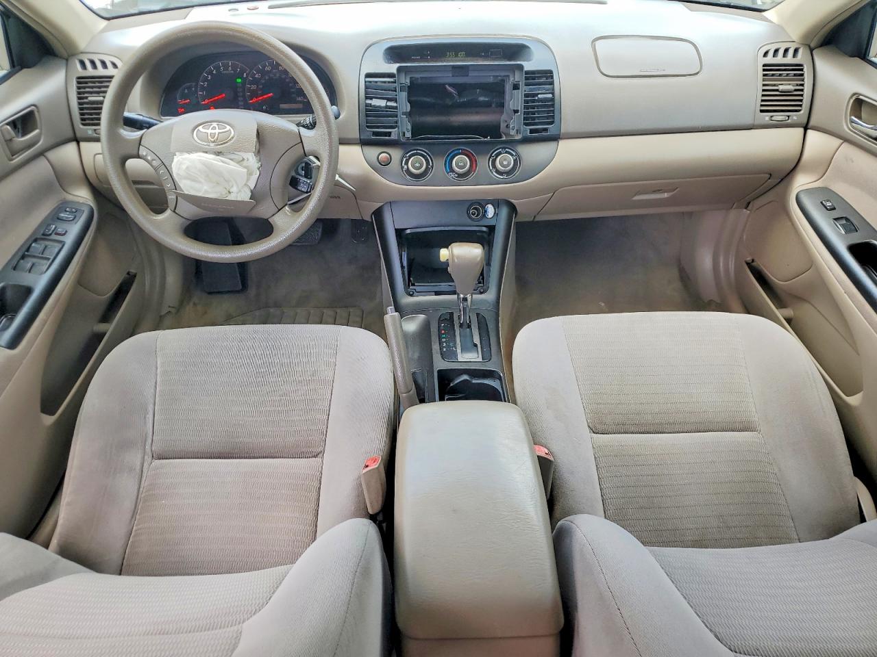 2006 Toyota Camry Le Gold vin: 4T1BE32K06U702911