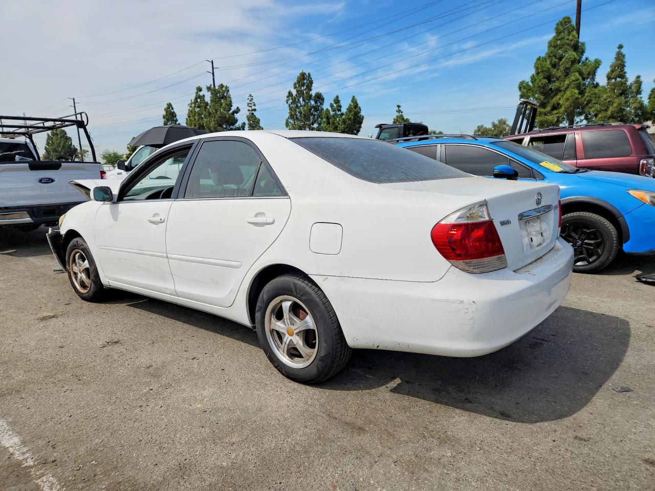 2006 Toyota Camry Le White vin: 4T1BE32K06U718638