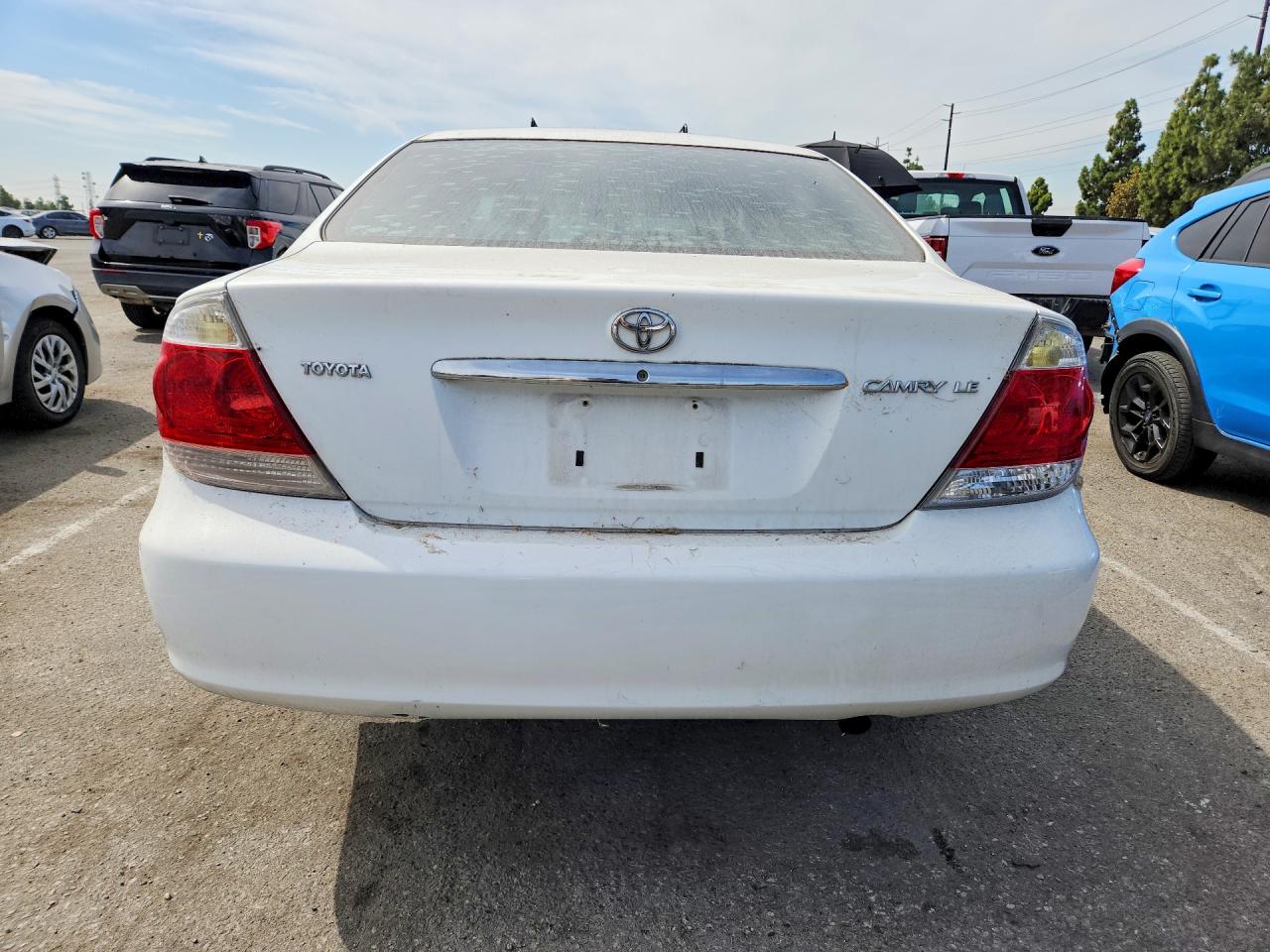 2006 Toyota Camry Le White vin: 4T1BE32K06U718638