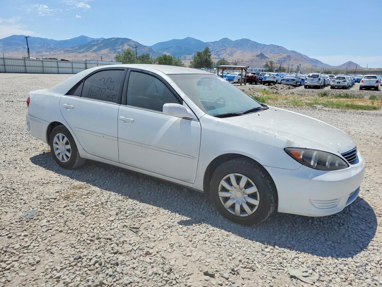 2006 Toyota Camry Le White vin: 4T1BE32K06U736069