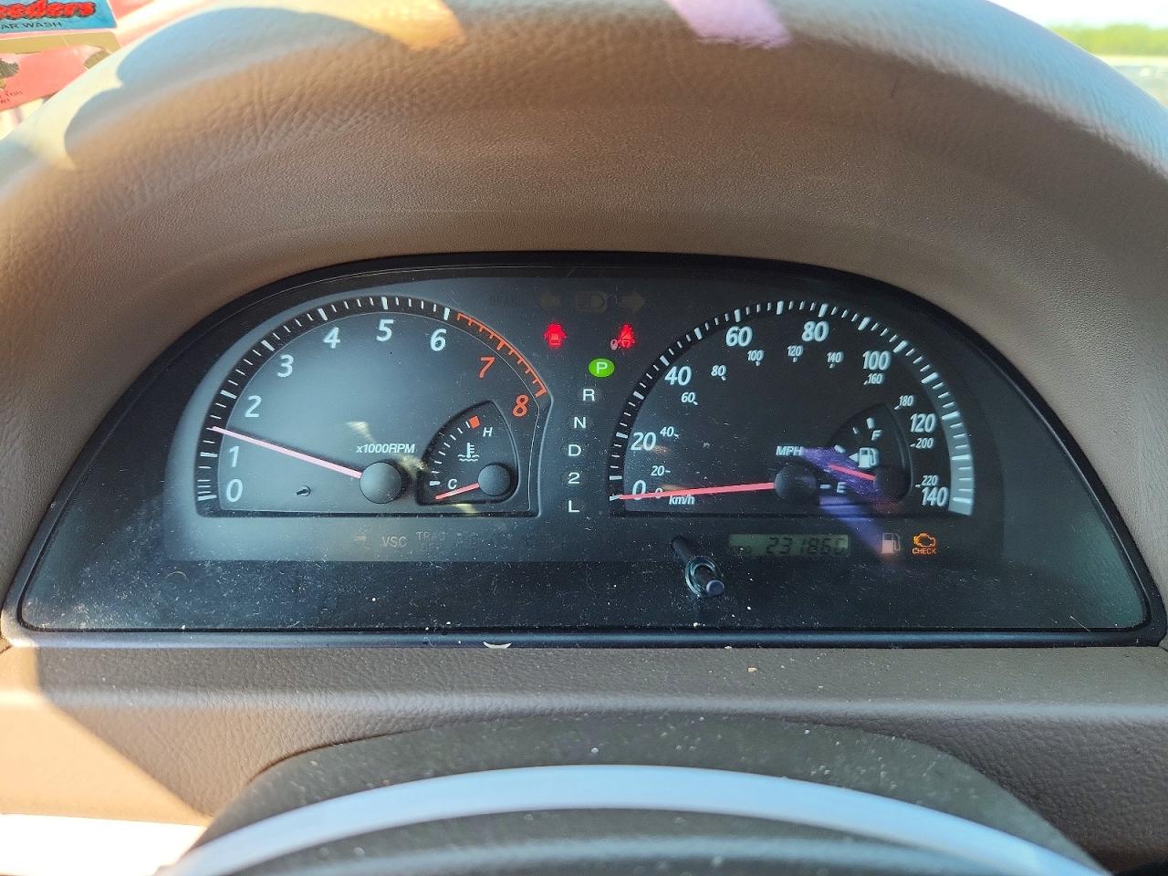 2002 Toyota Camry Le Maroon vin: 4T1BE32K12U032201