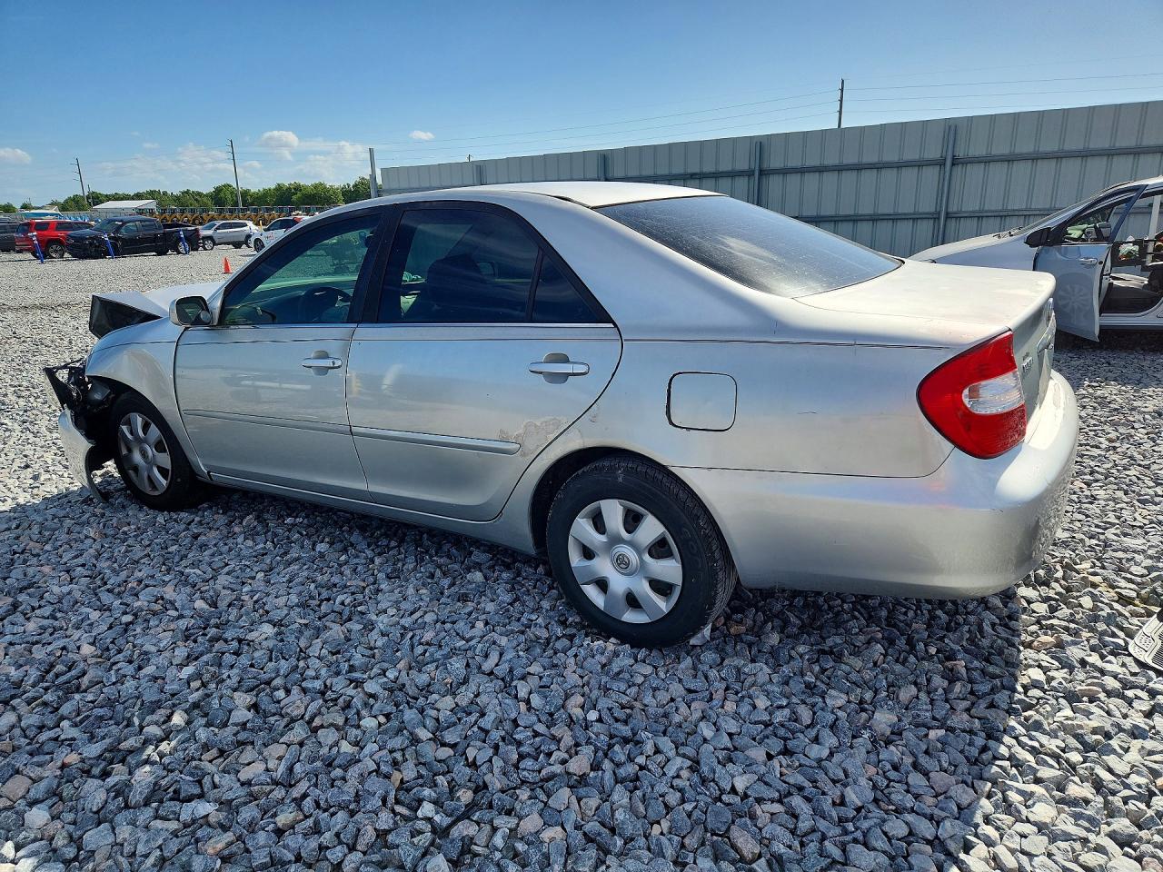 2002 Toyota Camry Le Silver vin: 4T1BE32K12U036040