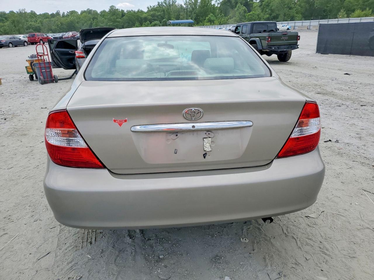 2002 Toyota Camry Le Beige vin: 4T1BE32K12U052769