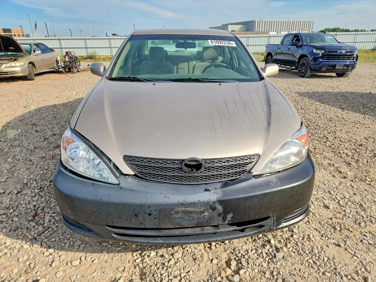 2002 Toyota Camry Le Tan vin: 4T1BE32K12U072343