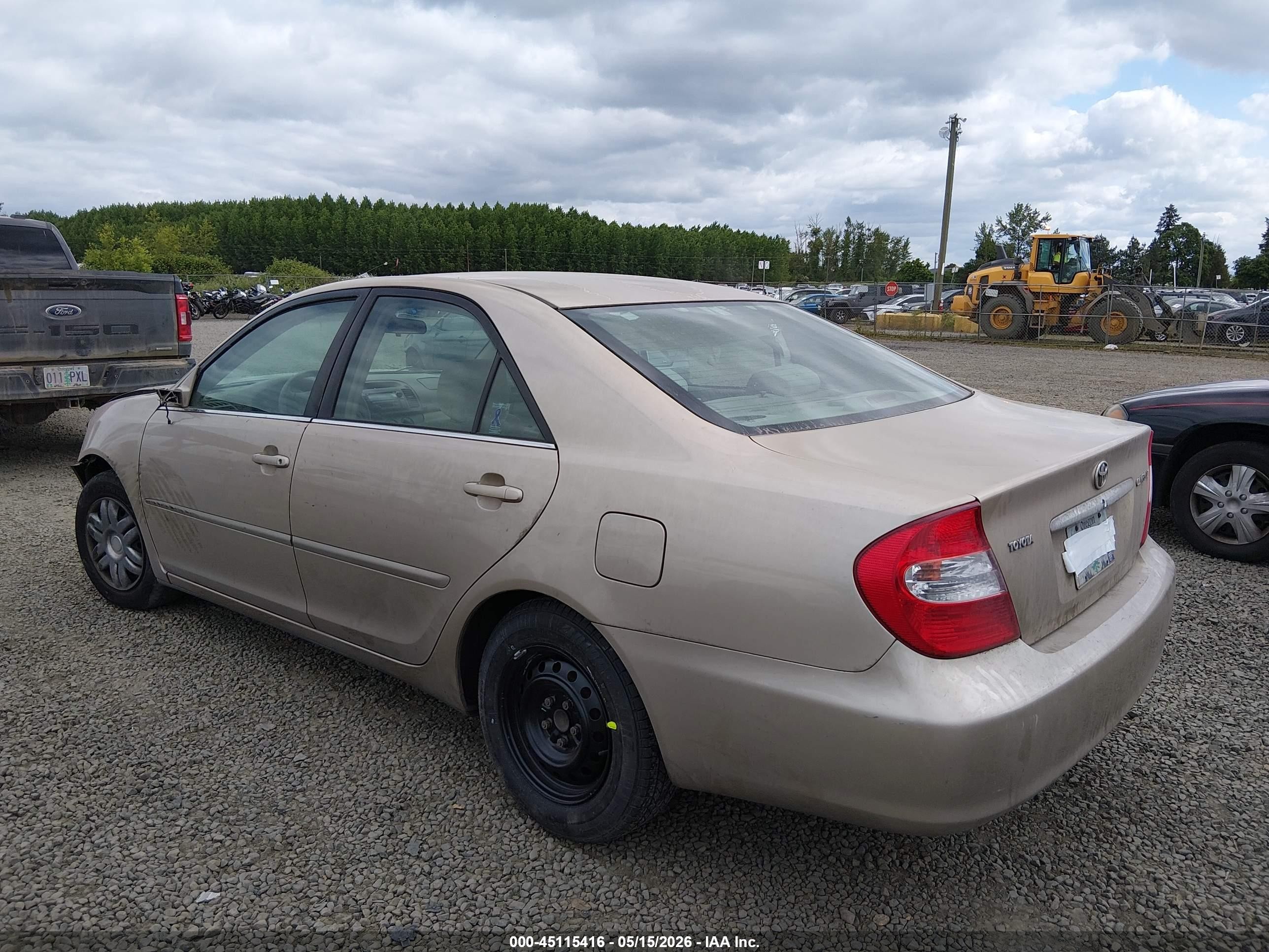 2002 Toyota Camry Le Brown vin: 4T1BE32K12U078143
