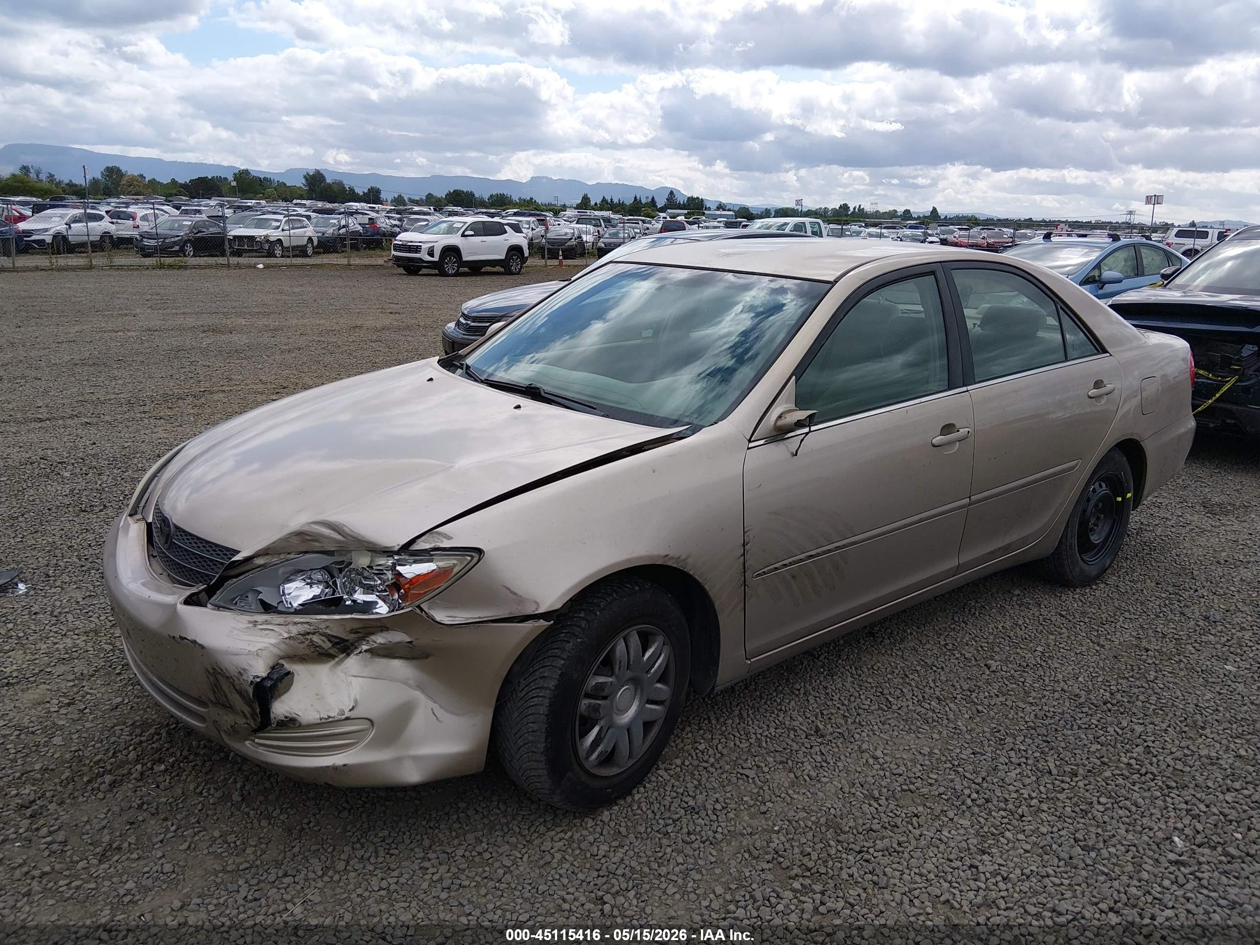 2002 Toyota Camry Le Brown vin: 4T1BE32K12U078143