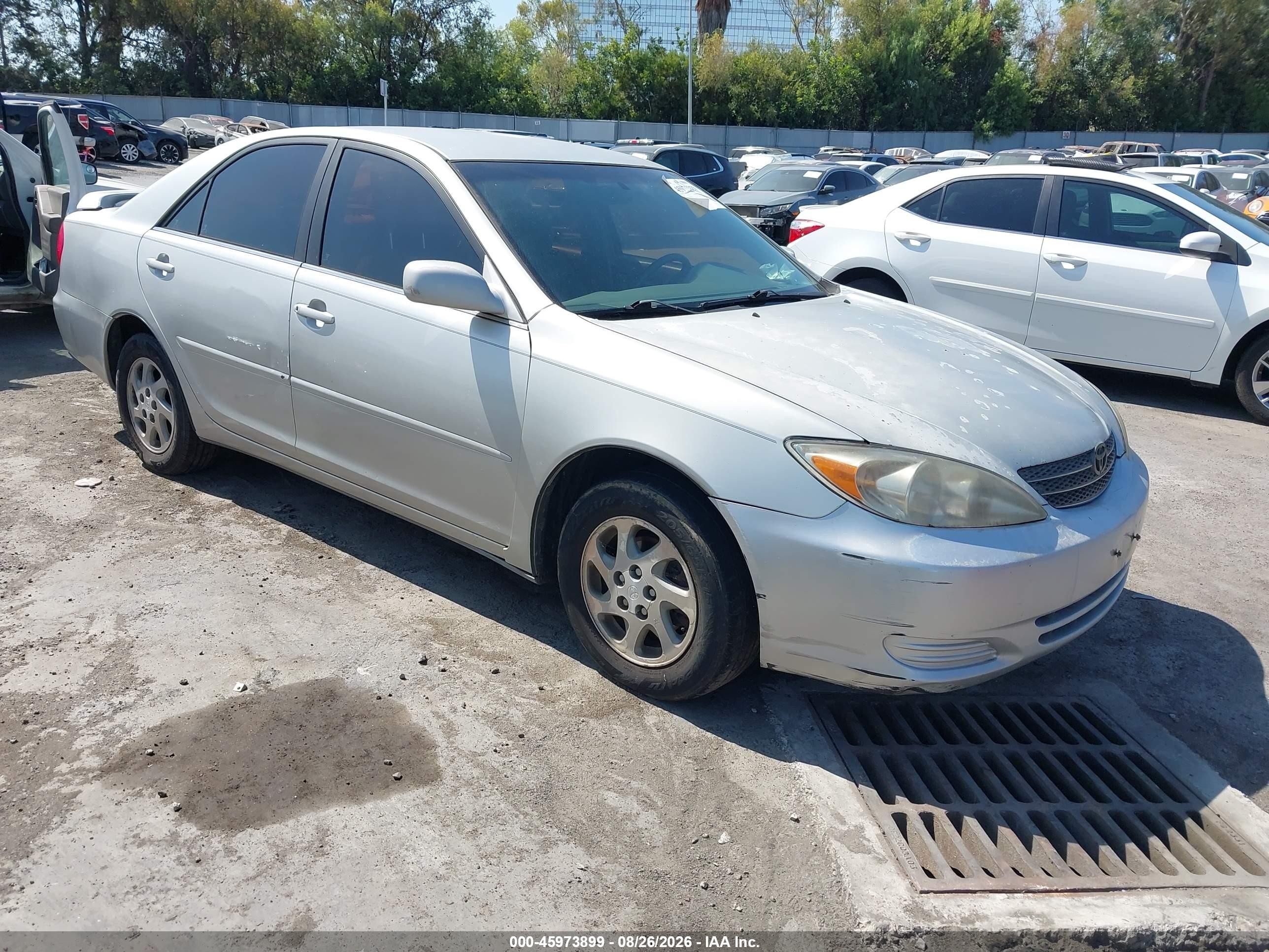 2002 Toyota Camry Le Silver vin: 4T1BE32K12U097386
