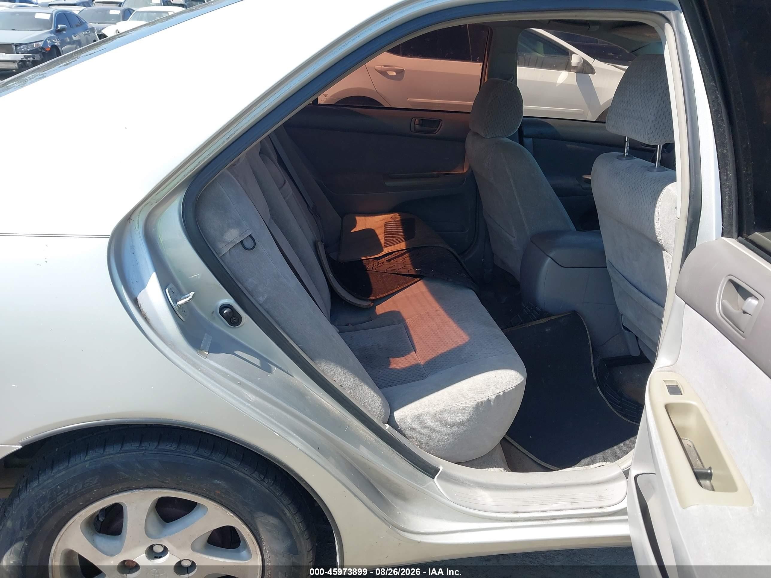 2002 Toyota Camry Le Silver vin: 4T1BE32K12U097386