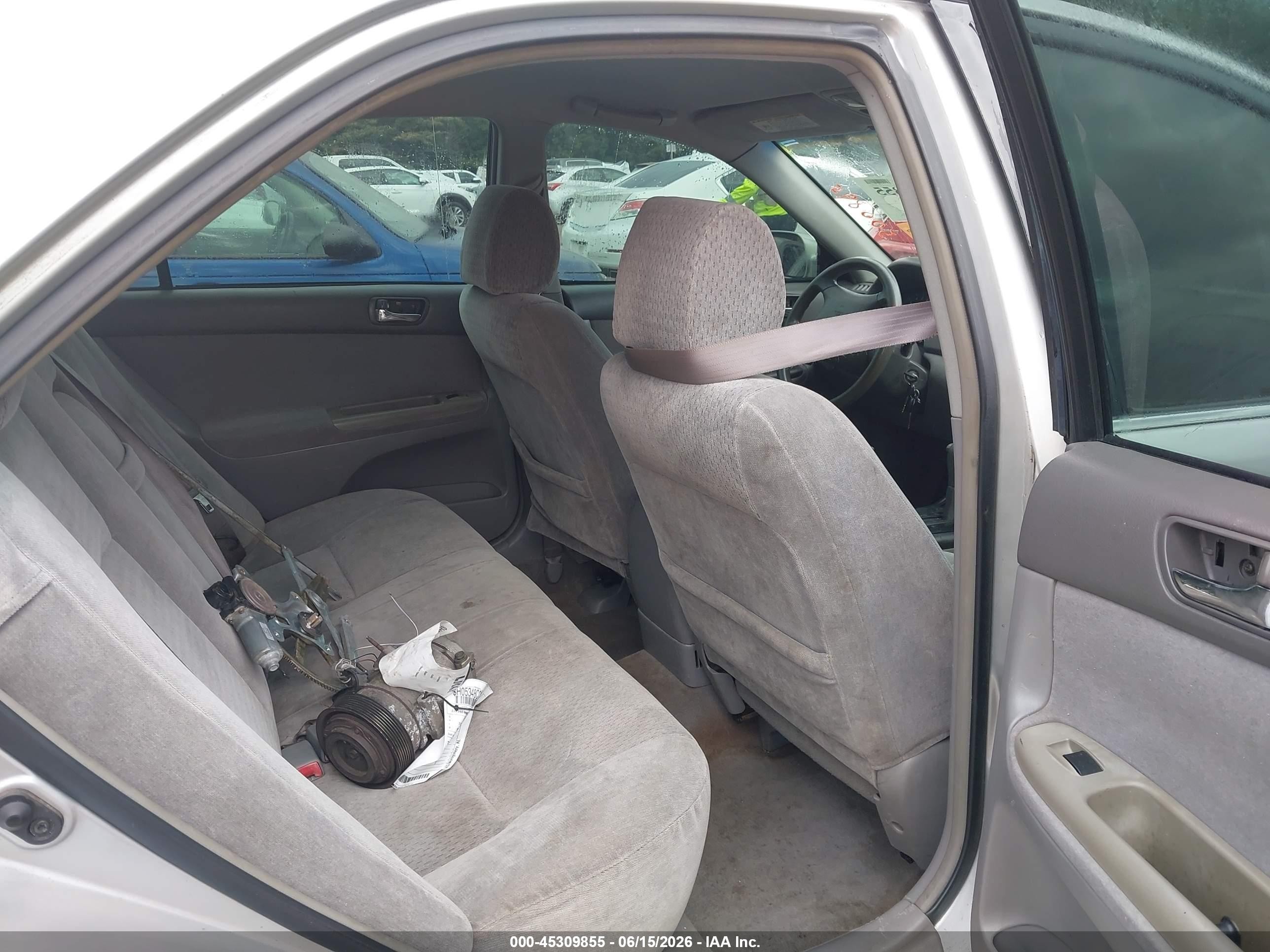 2002 Toyota Camry Le Silver vin: 4T1BE32K12U500895