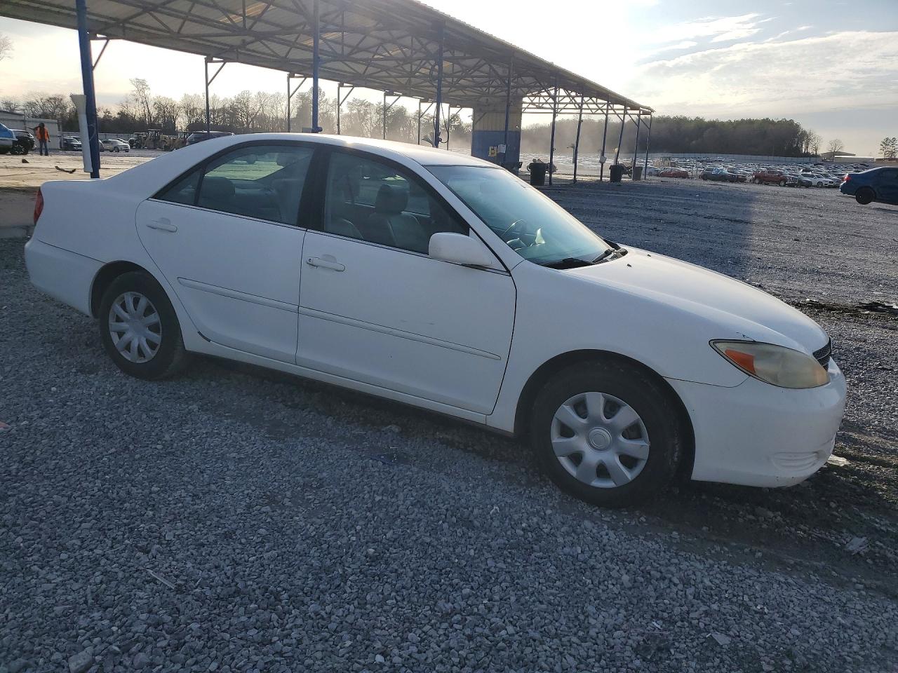 2002 Toyota Camry Le White vin: 4T1BE32K12U506549