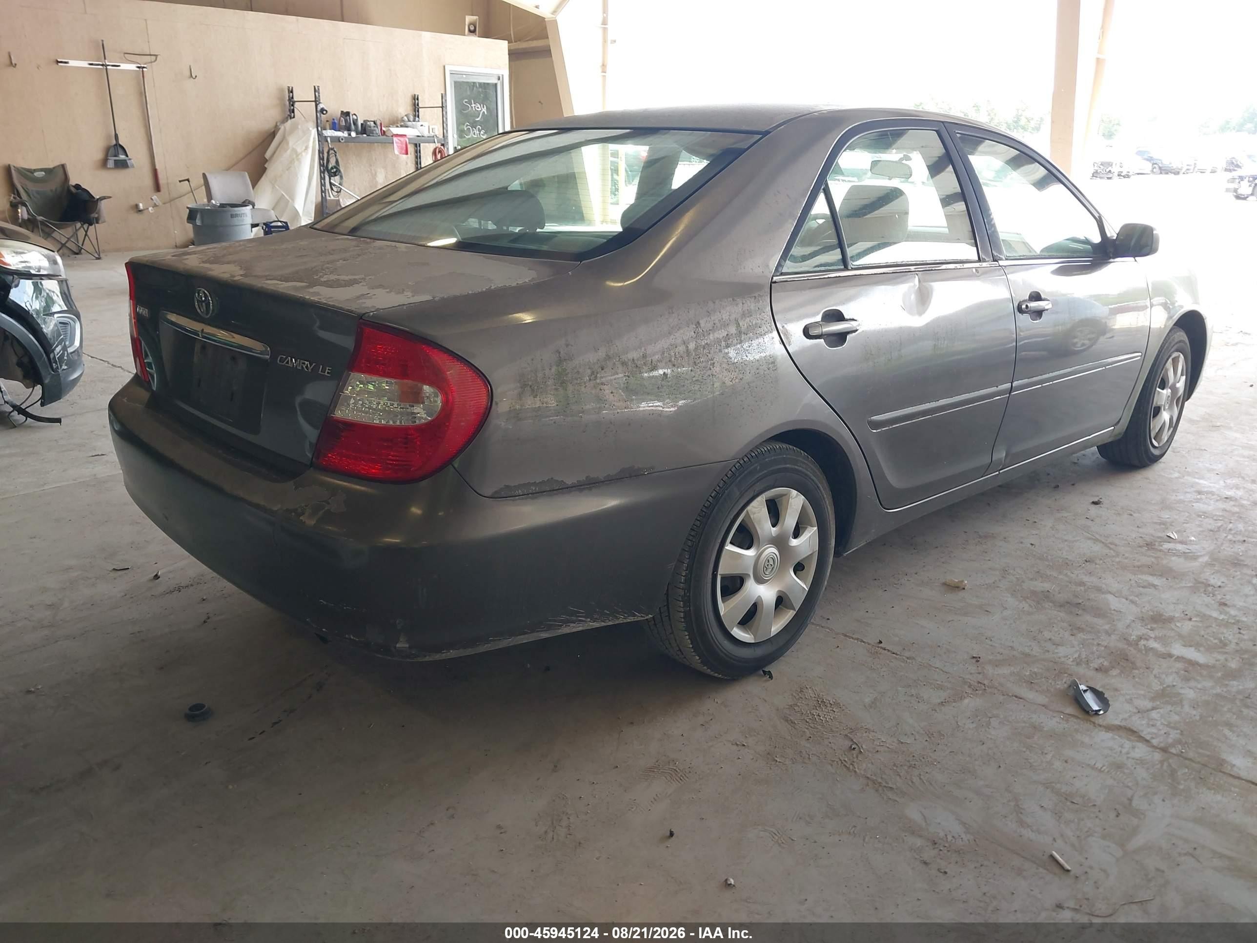 2002 Toyota Camry Le Beige vin: 4T1BE32K12U525697