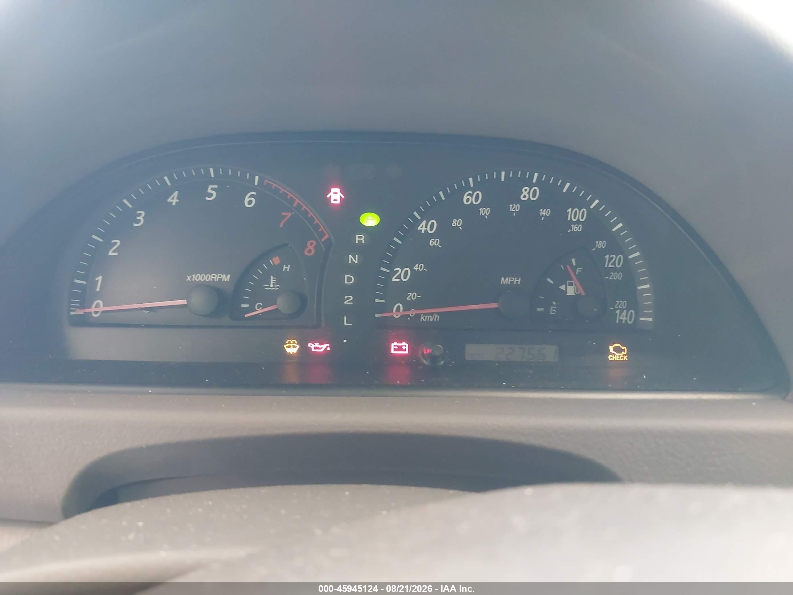 2002 Toyota Camry Le Beige vin: 4T1BE32K12U525697