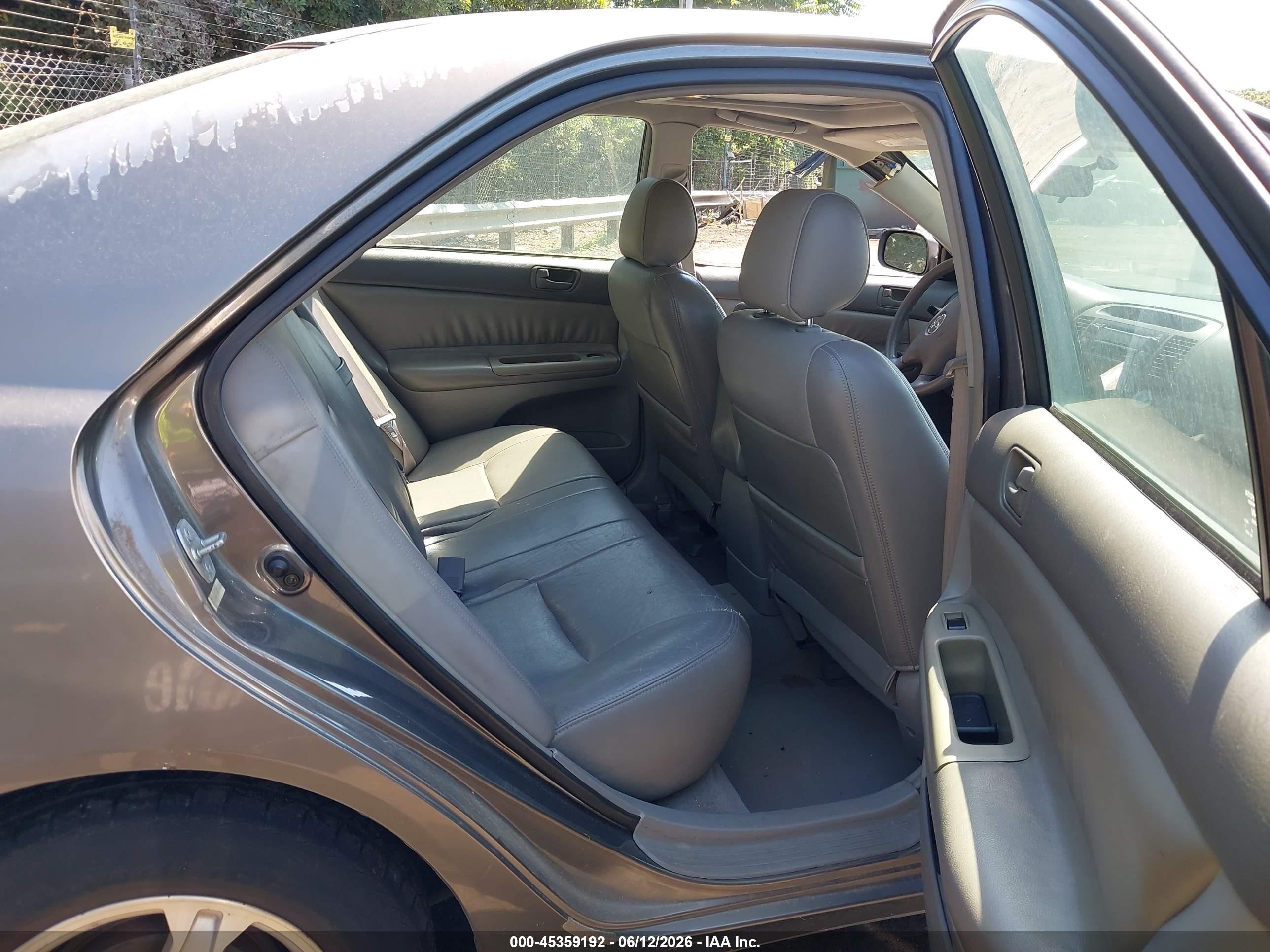 2002 Toyota Camry Le Gray vin: 4T1BE32K12U533203