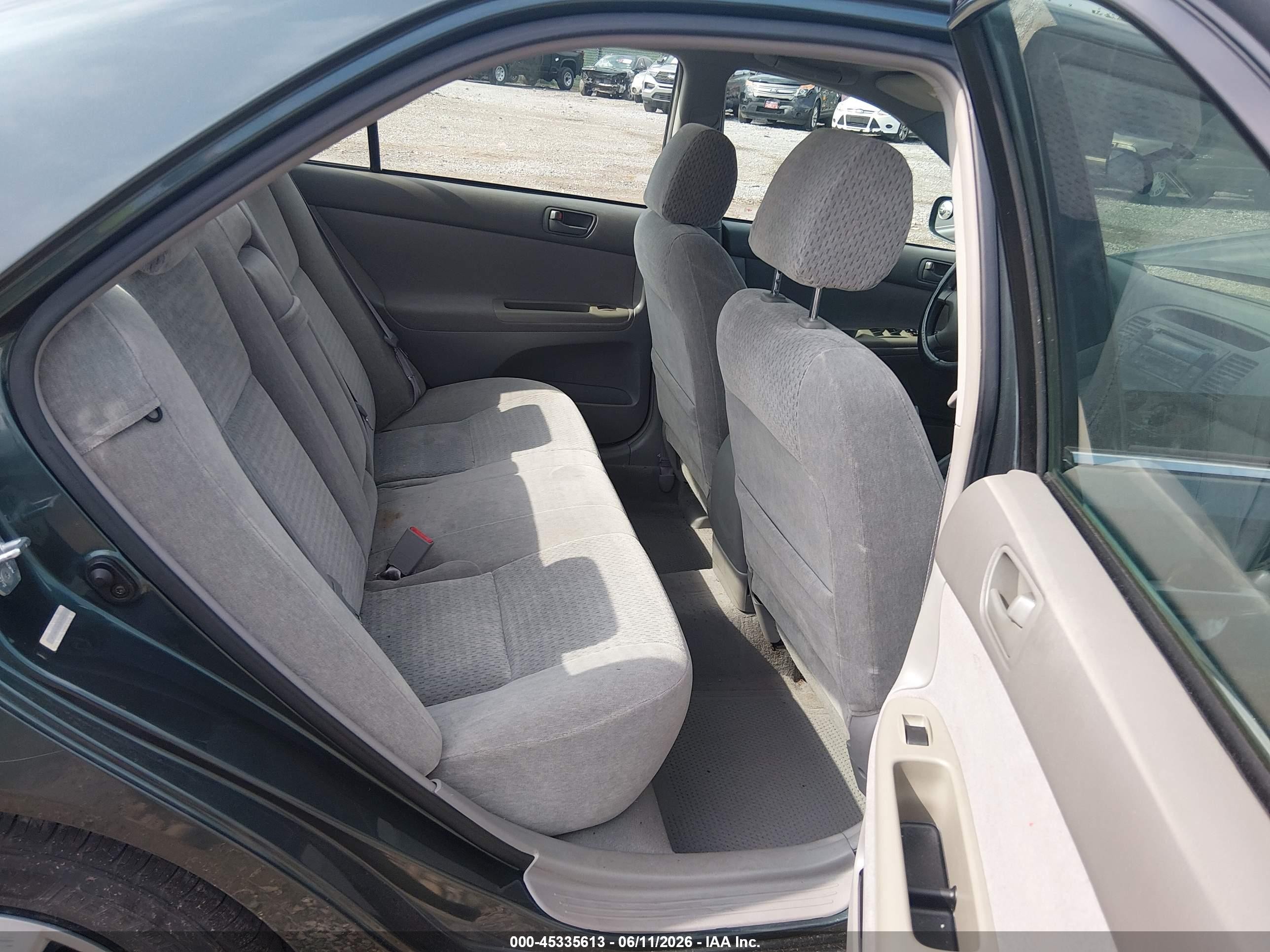 2002 Toyota Camry Le Green vin: 4T1BE32K12U544072