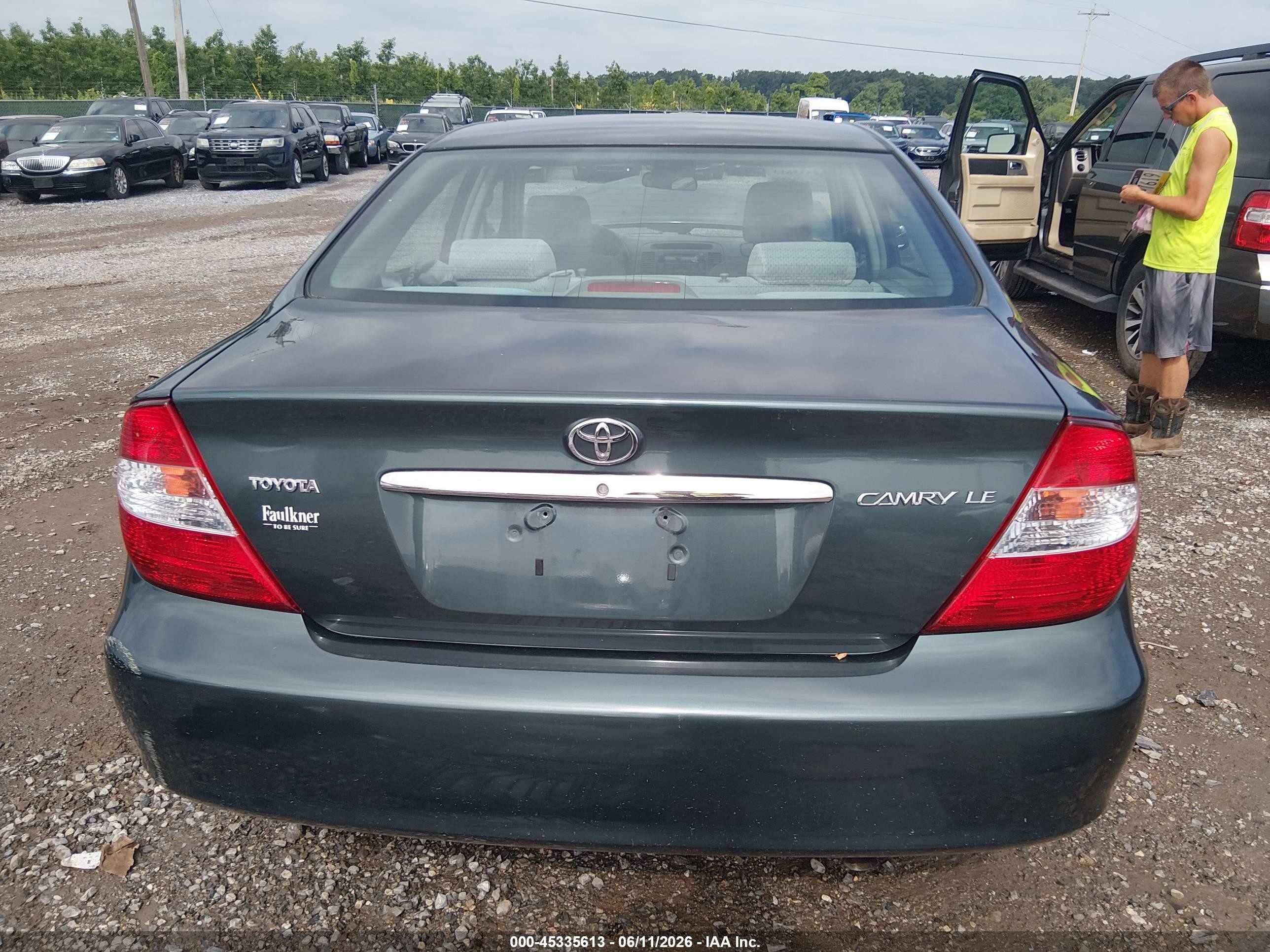 2002 Toyota Camry Le Green vin: 4T1BE32K12U544072
