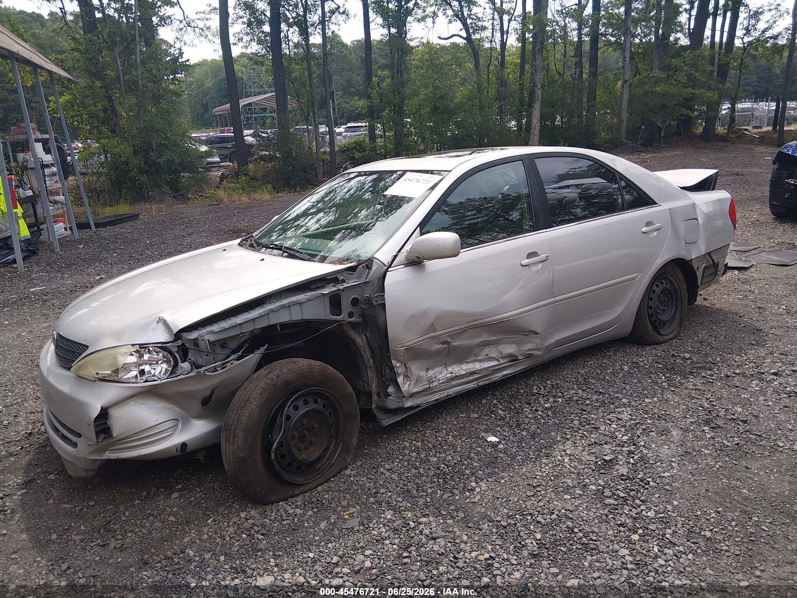 2002 Toyota Camry Le Silver vin: 4T1BE32K12U598231
