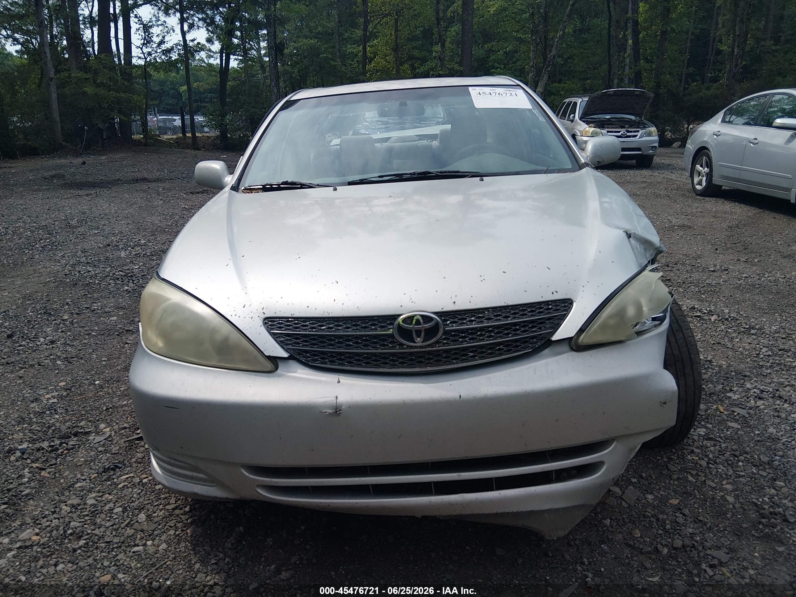 2002 Toyota Camry Le Silver vin: 4T1BE32K12U598231