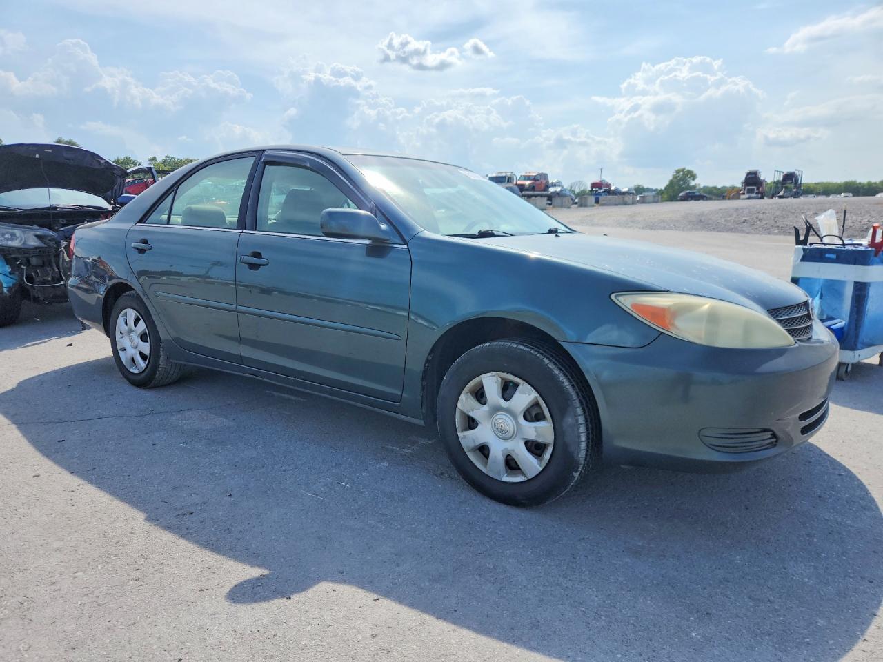 2002 Toyota Camry Le Green vin: 4T1BE32K12U598309
