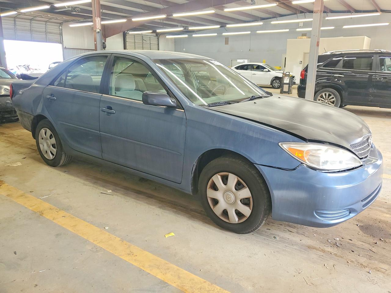 2002 Toyota Camry Le Blue vin: 4T1BE32K12U598682