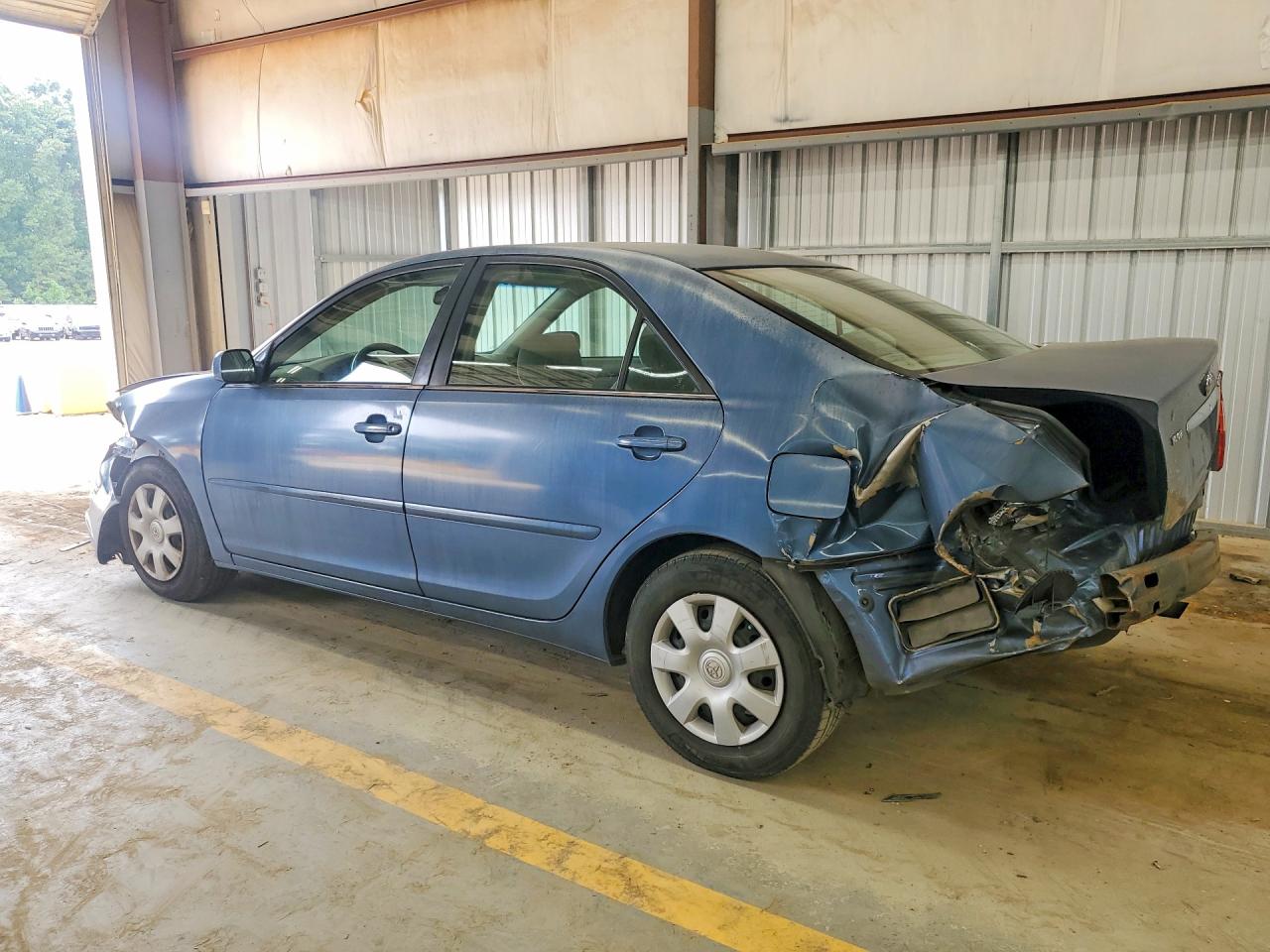 2002 Toyota Camry Le Blue vin: 4T1BE32K12U598682
