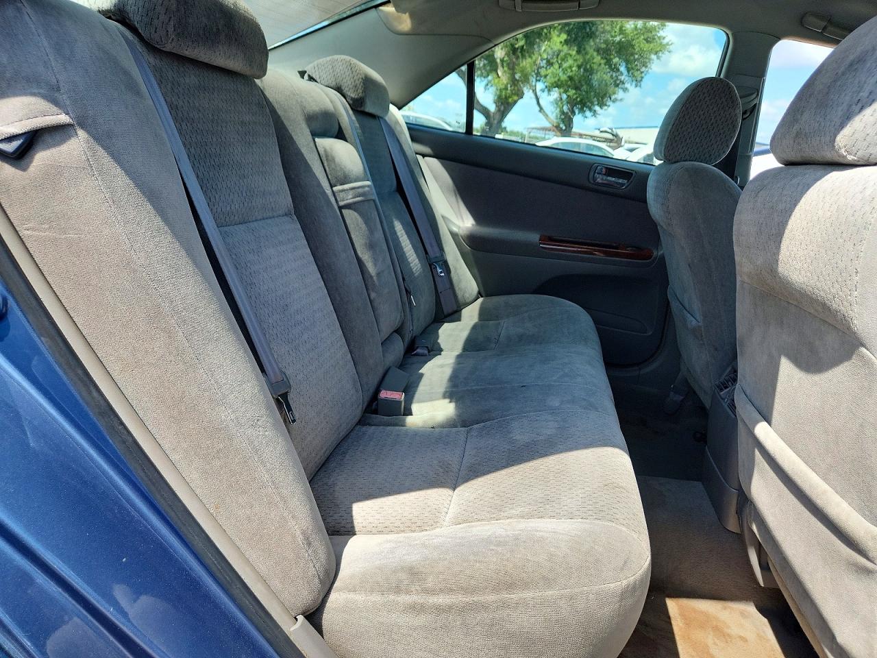 2002 Toyota Camry 4d 4wd Blue vin: 4T1BE32K12U599072