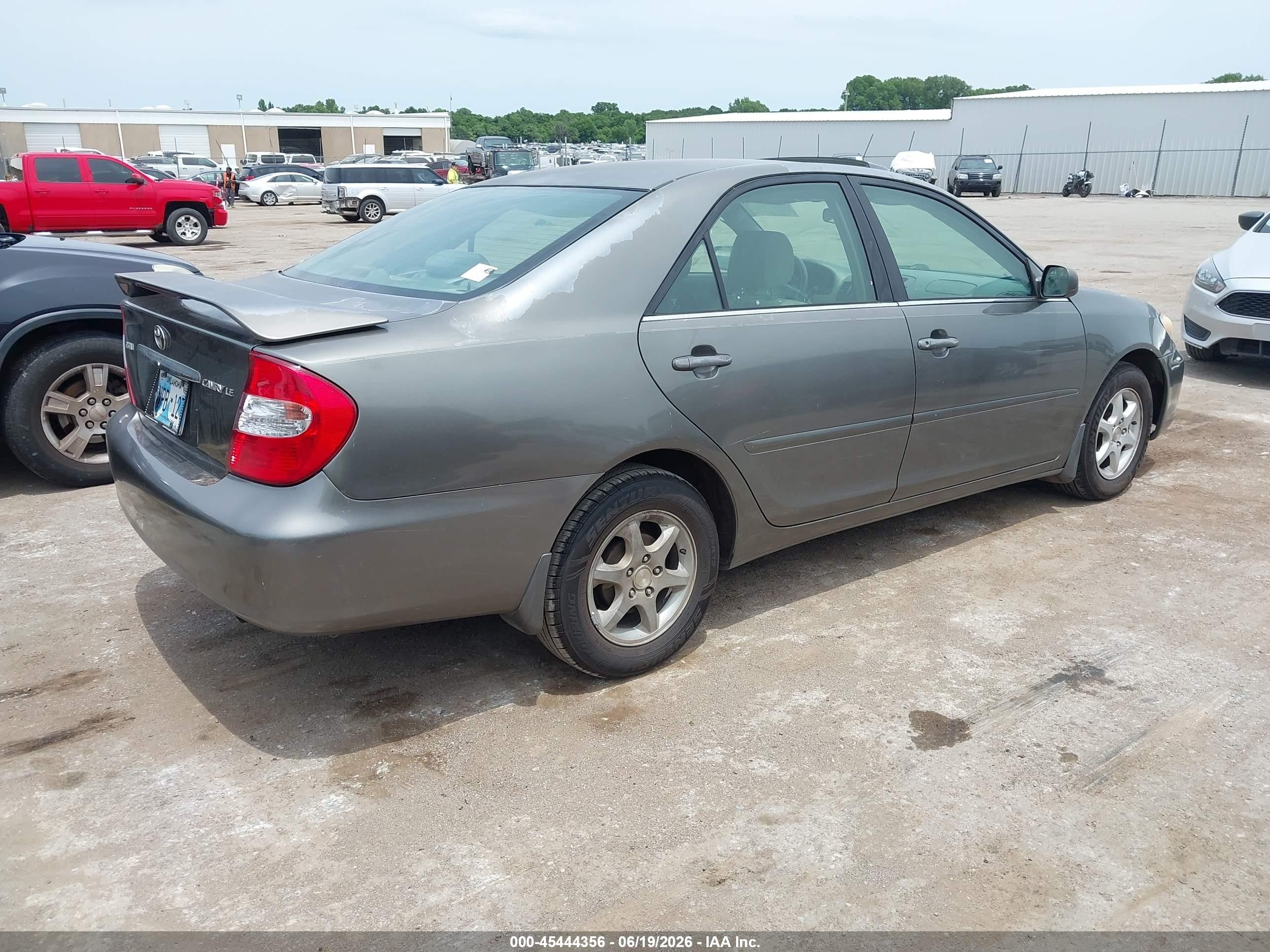 2002 Toyota Camry Le Gray vin: 4T1BE32K12U609454