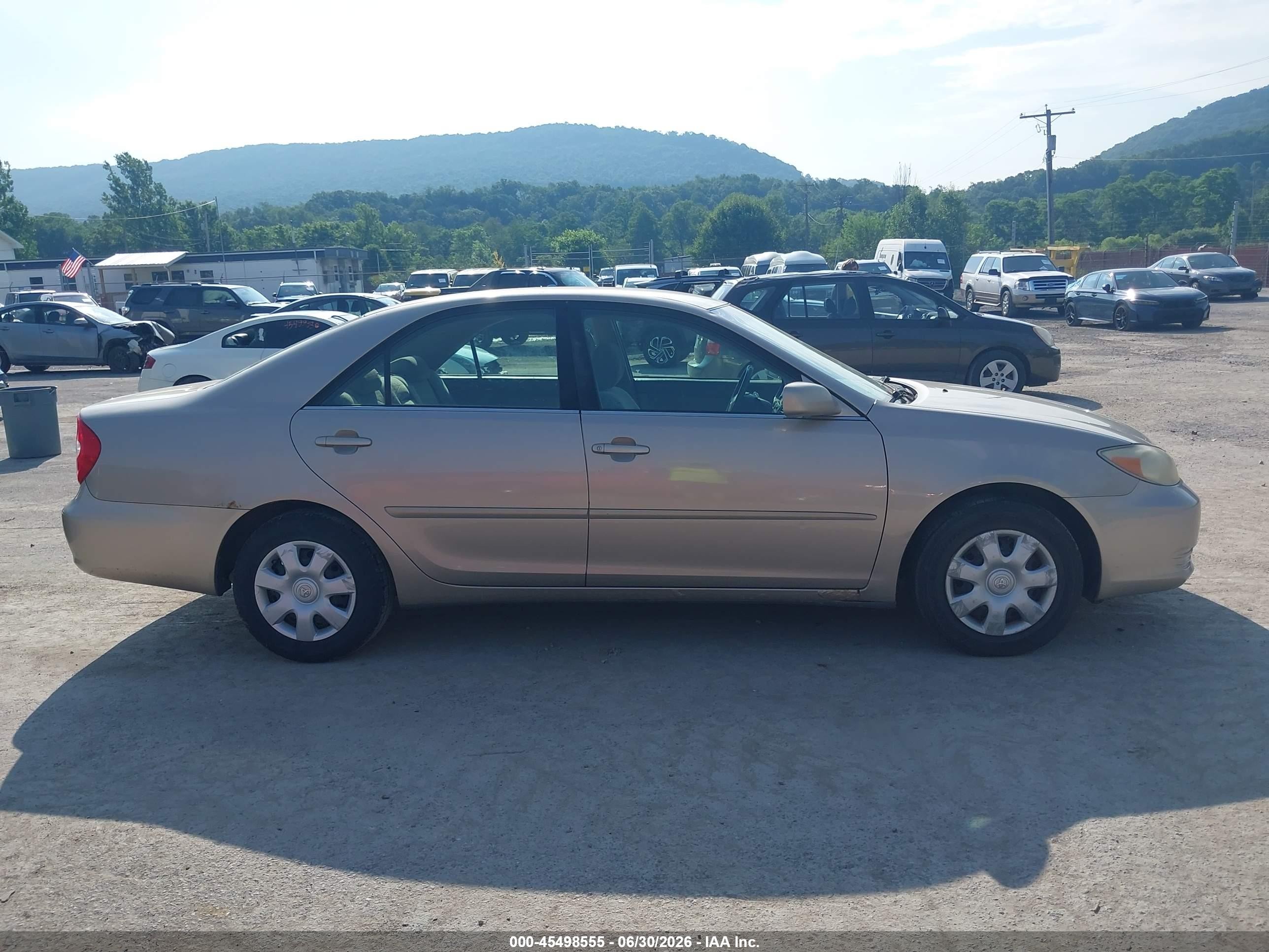 2003 Toyota Camry Le Beige vin: 4T1BE32K13U172511