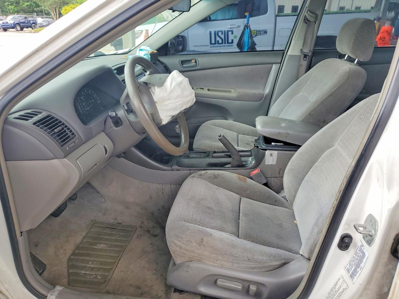 2003 Toyota Camry Le White vin: 4T1BE32K13U226566