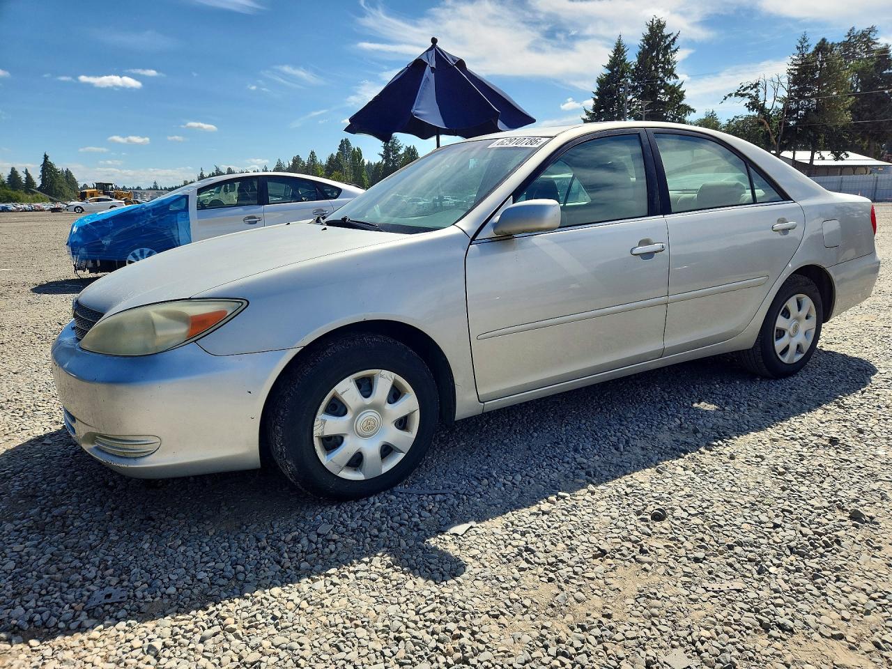 2000 Toyota Camry Le Silver vin: 4T1BE32K13U238099