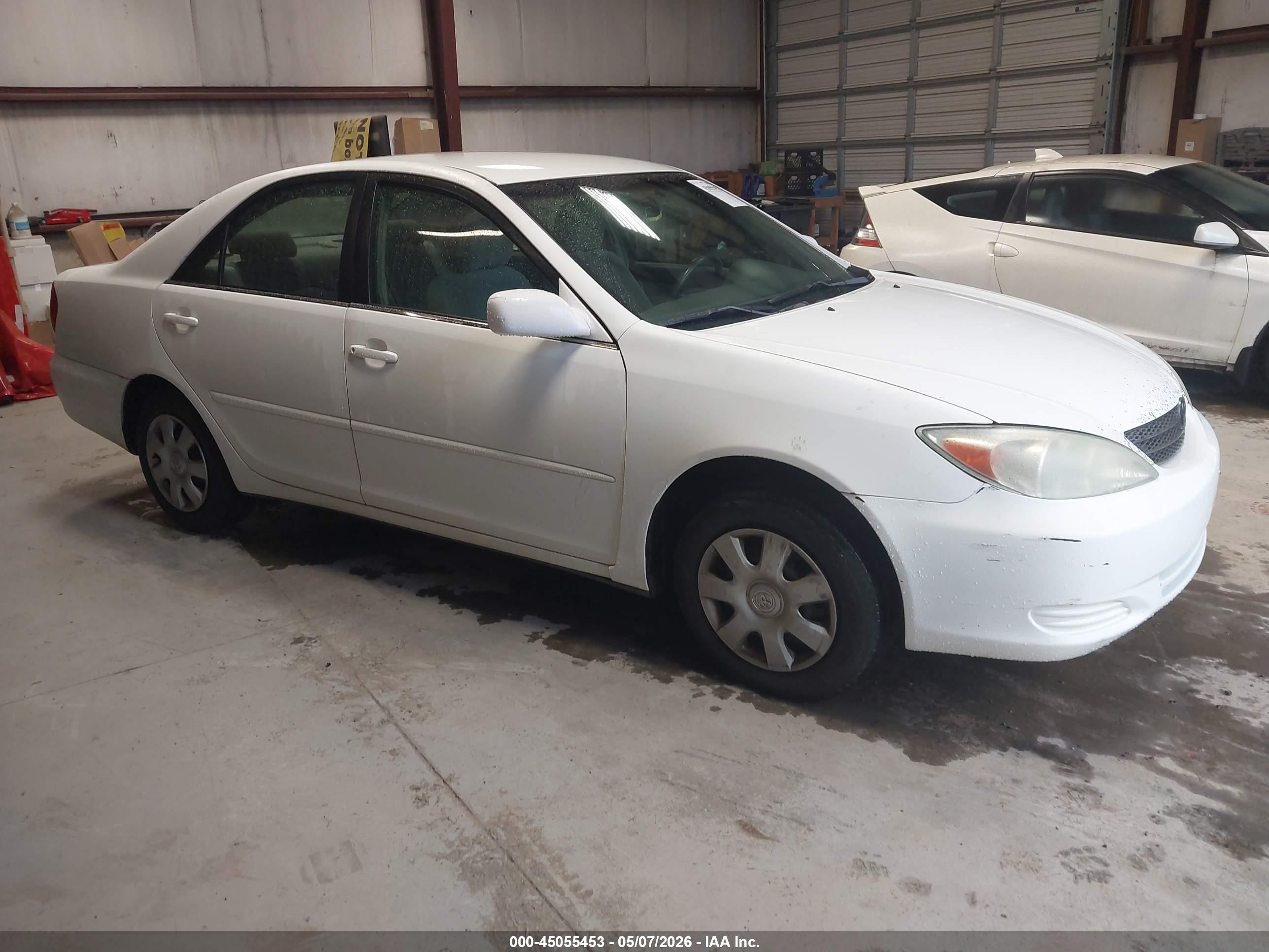 2003 Toyota Camry Le White vin: 4T1BE32K13U245179