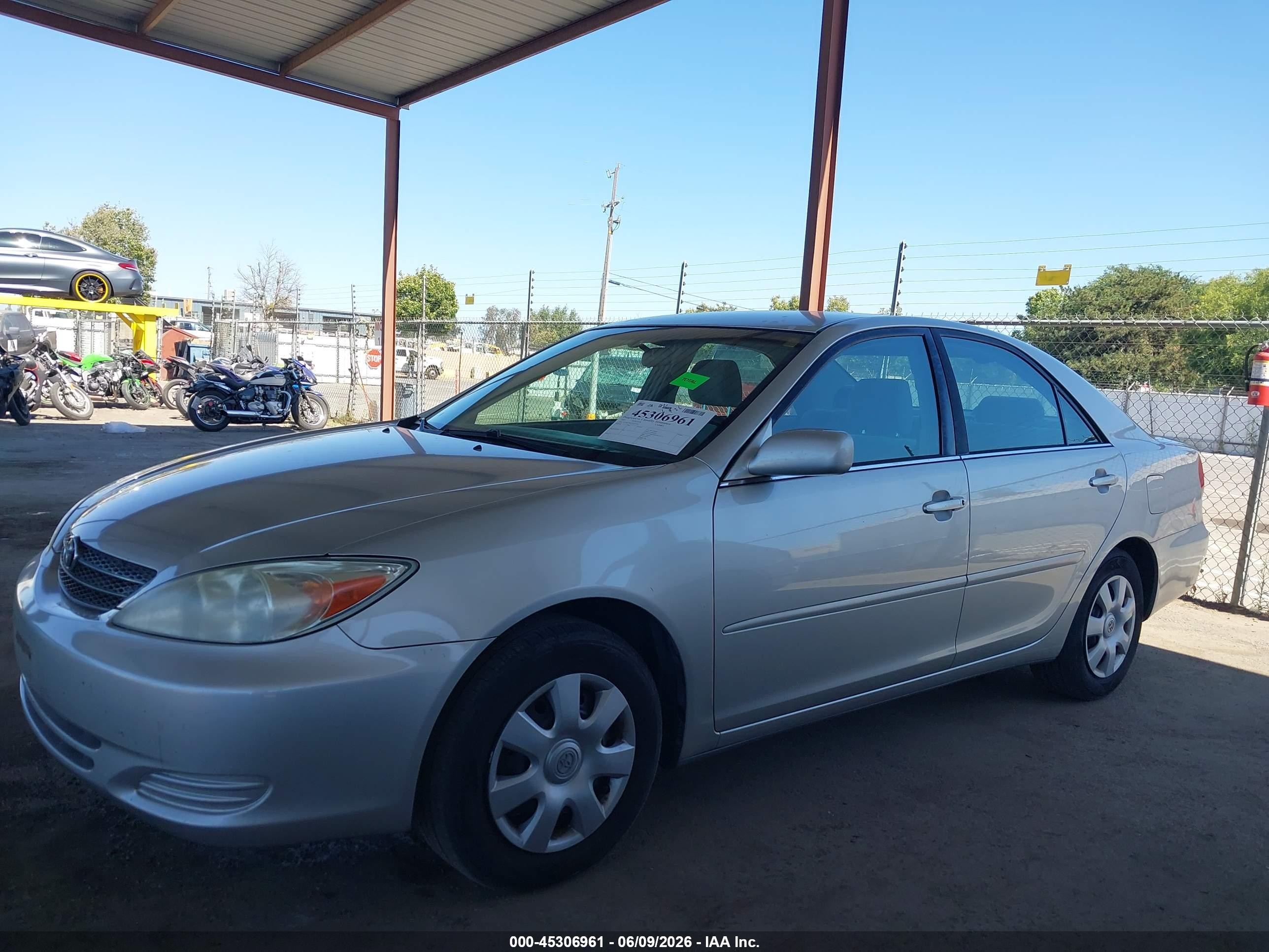 2003 Toyota Camry Le Silver vin: 4T1BE32K13U673284