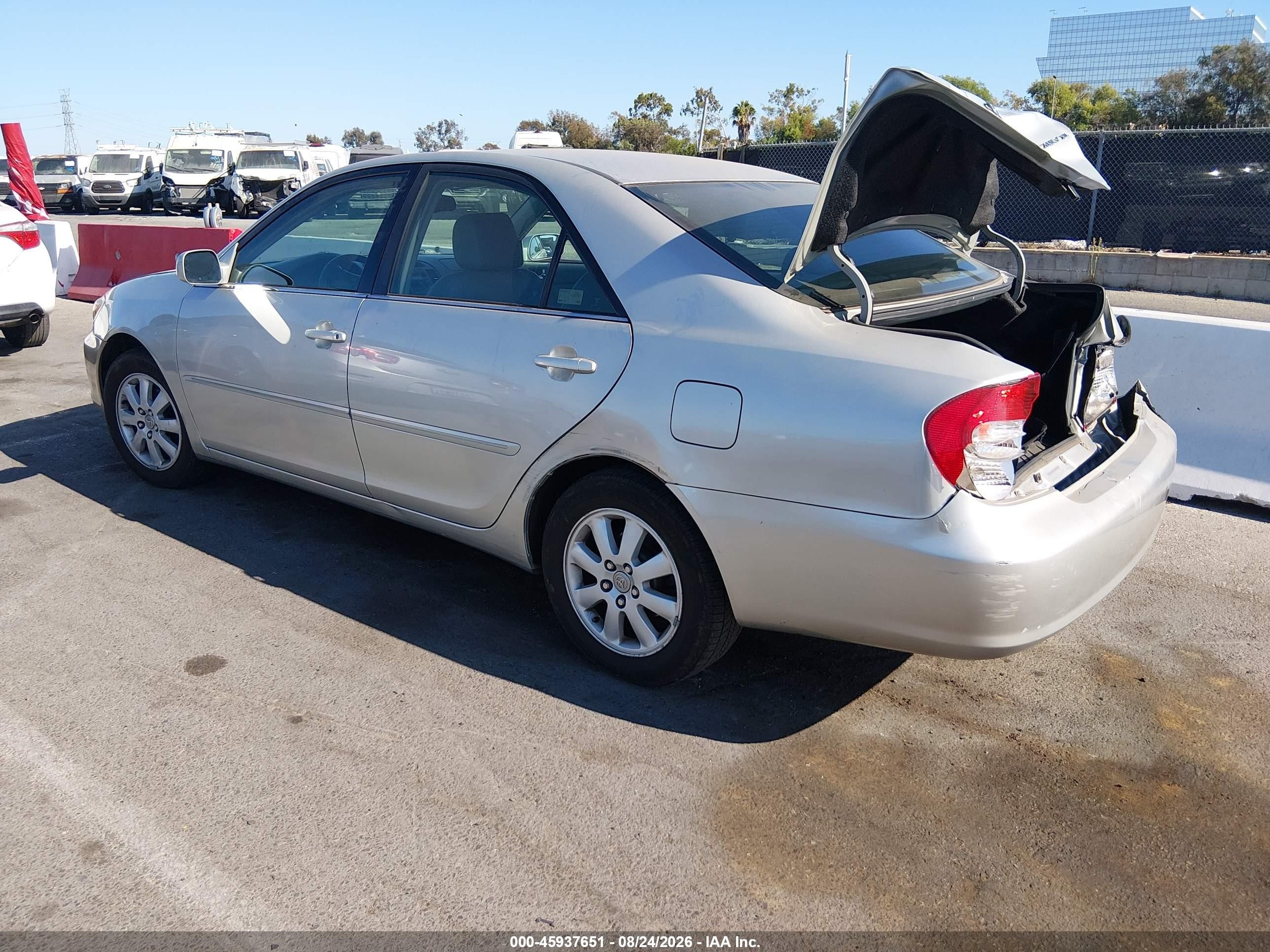2003 Toyota Camry Xle Silver vin: 4T1BE32K13U700211