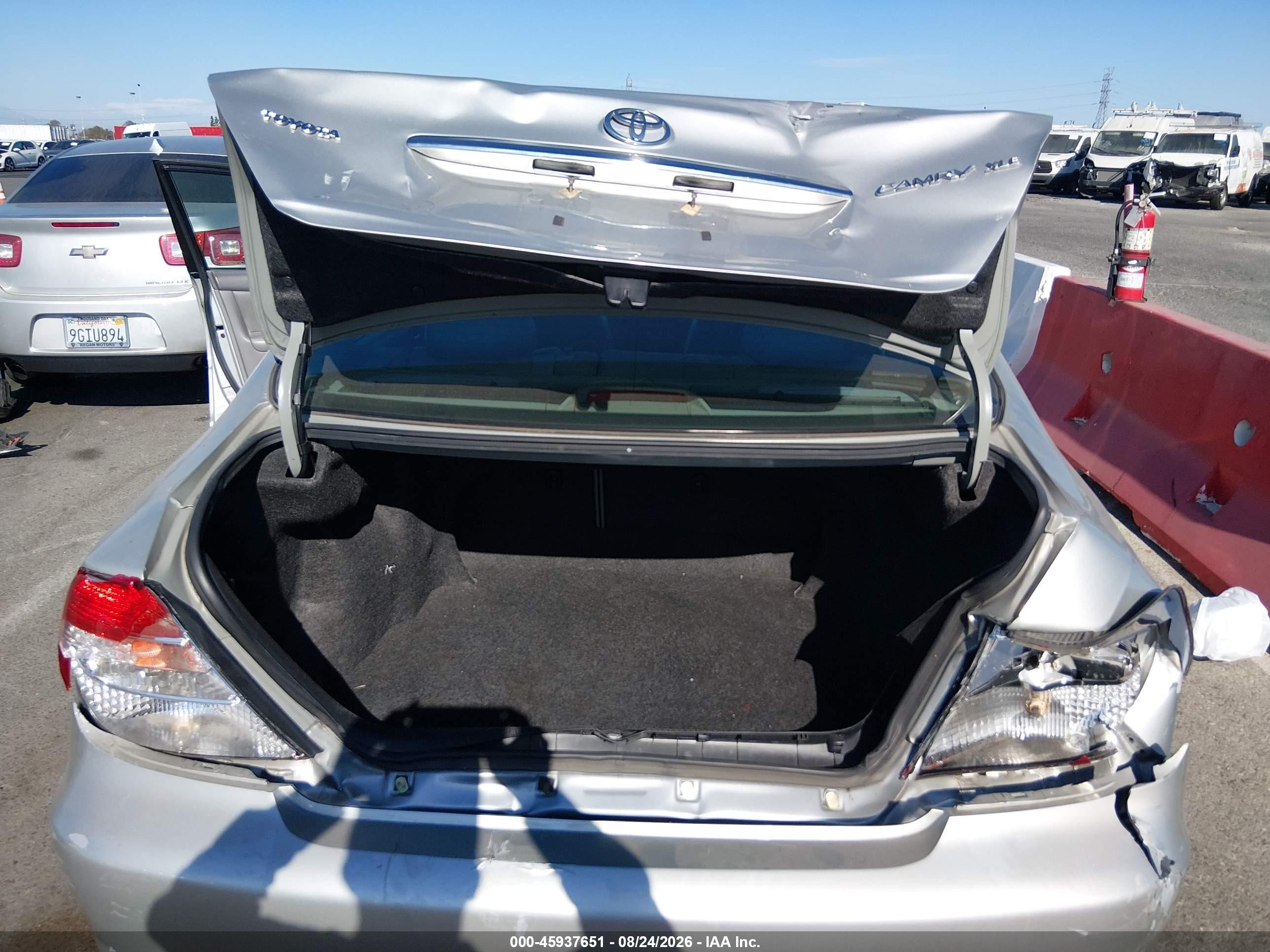 2003 Toyota Camry Xle Silver vin: 4T1BE32K13U700211