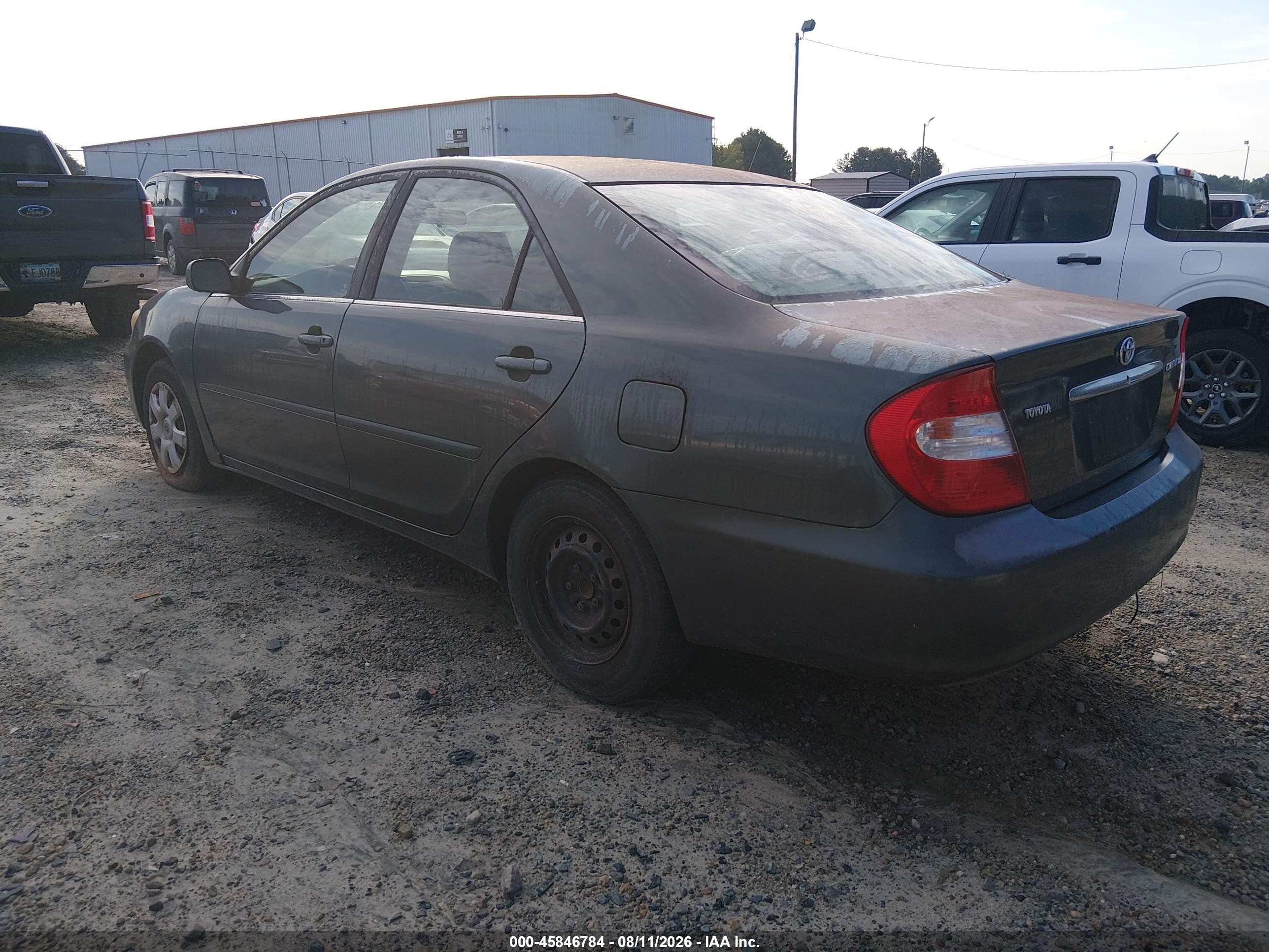 2003 Toyota Camry Le Green vin: 4T1BE32K13U706719