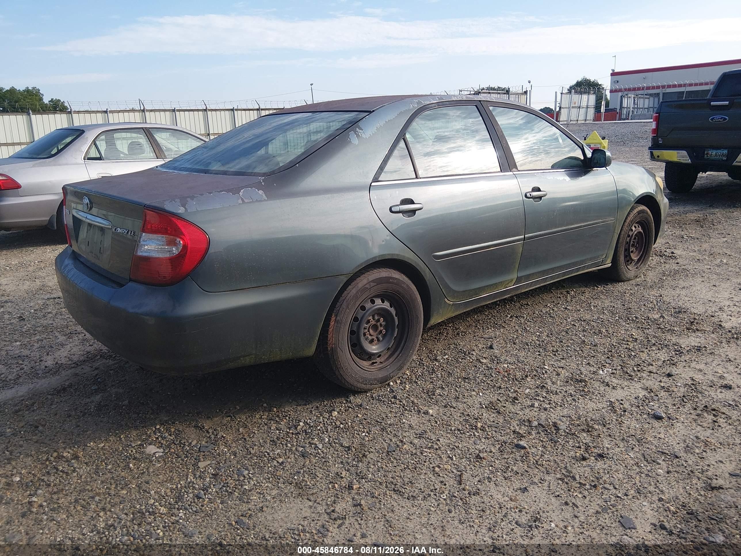 2003 Toyota Camry Le Green vin: 4T1BE32K13U706719