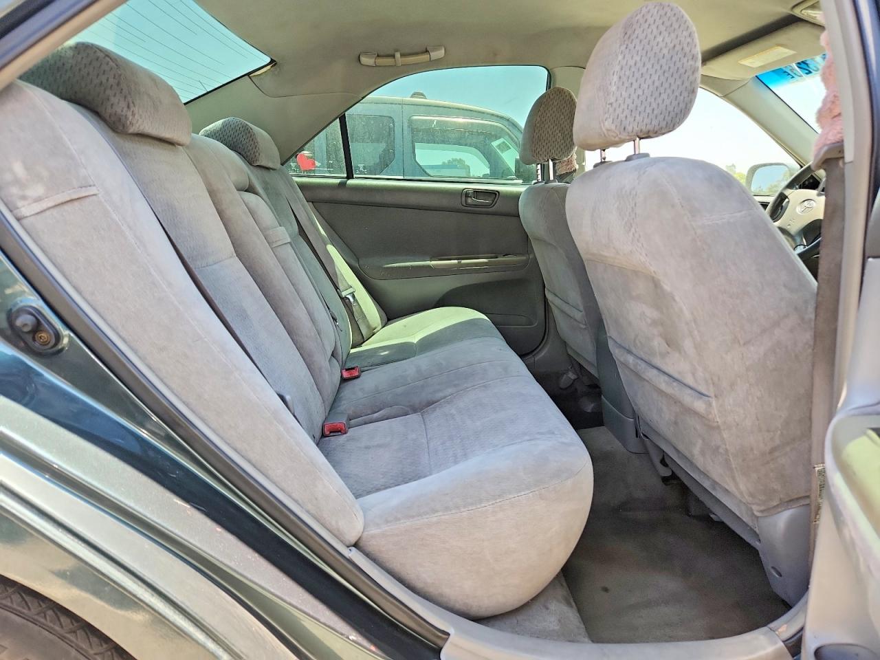 2003 Toyota Camry Le Green vin: 4T1BE32K13U714593